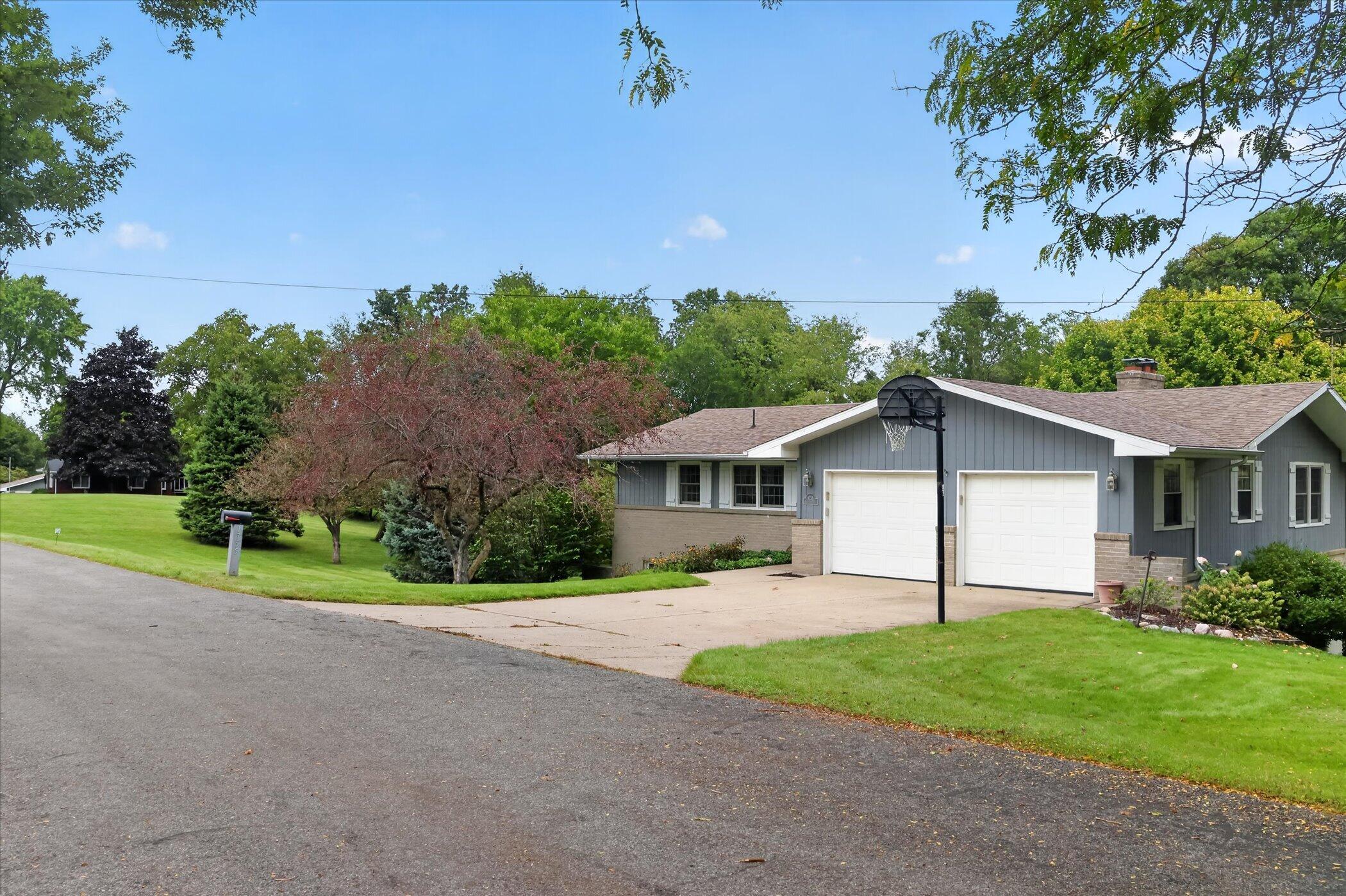 1755 Horizon Drive Property Photo 2