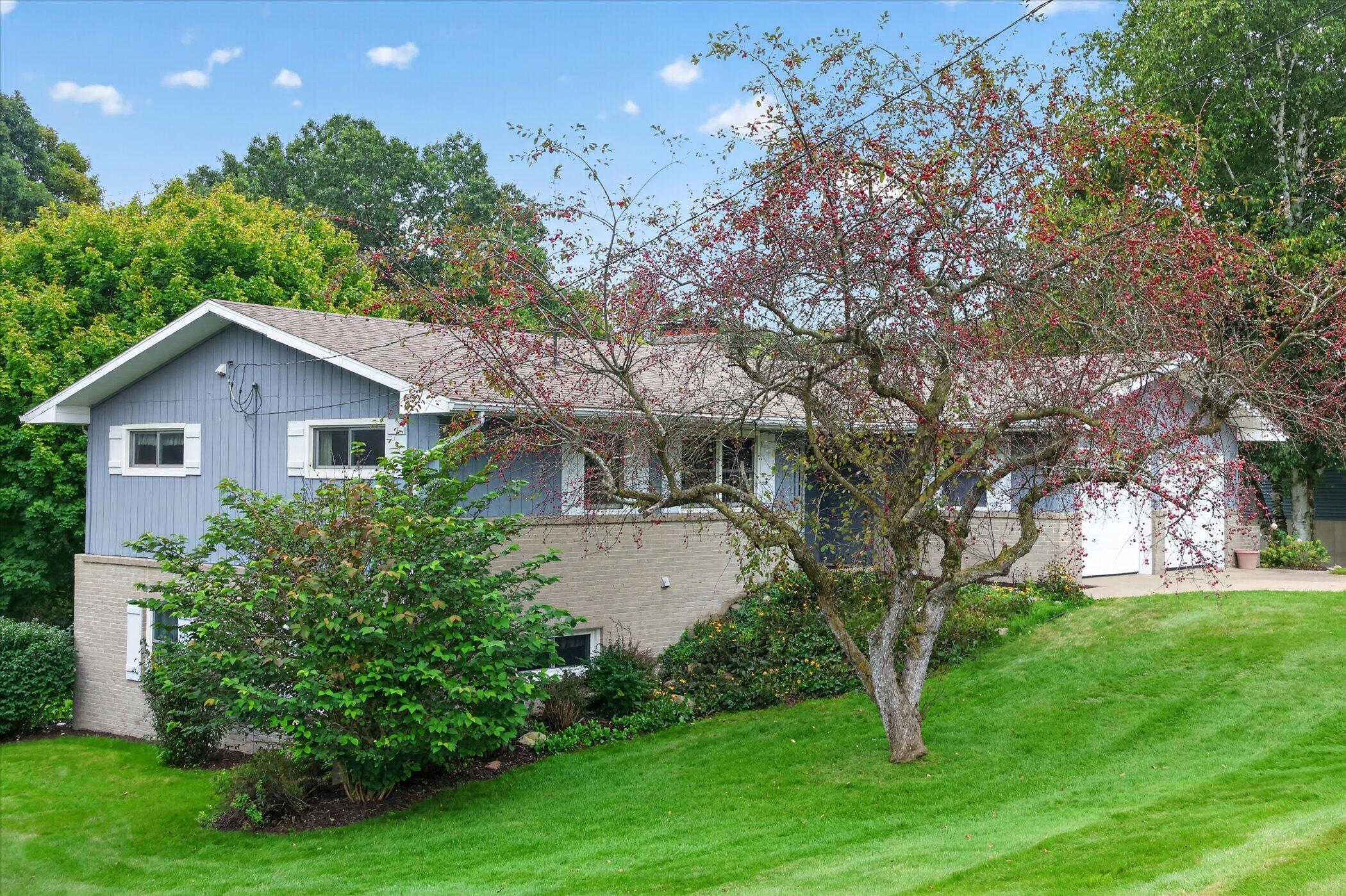 1755 Horizon Drive Property Photo 3