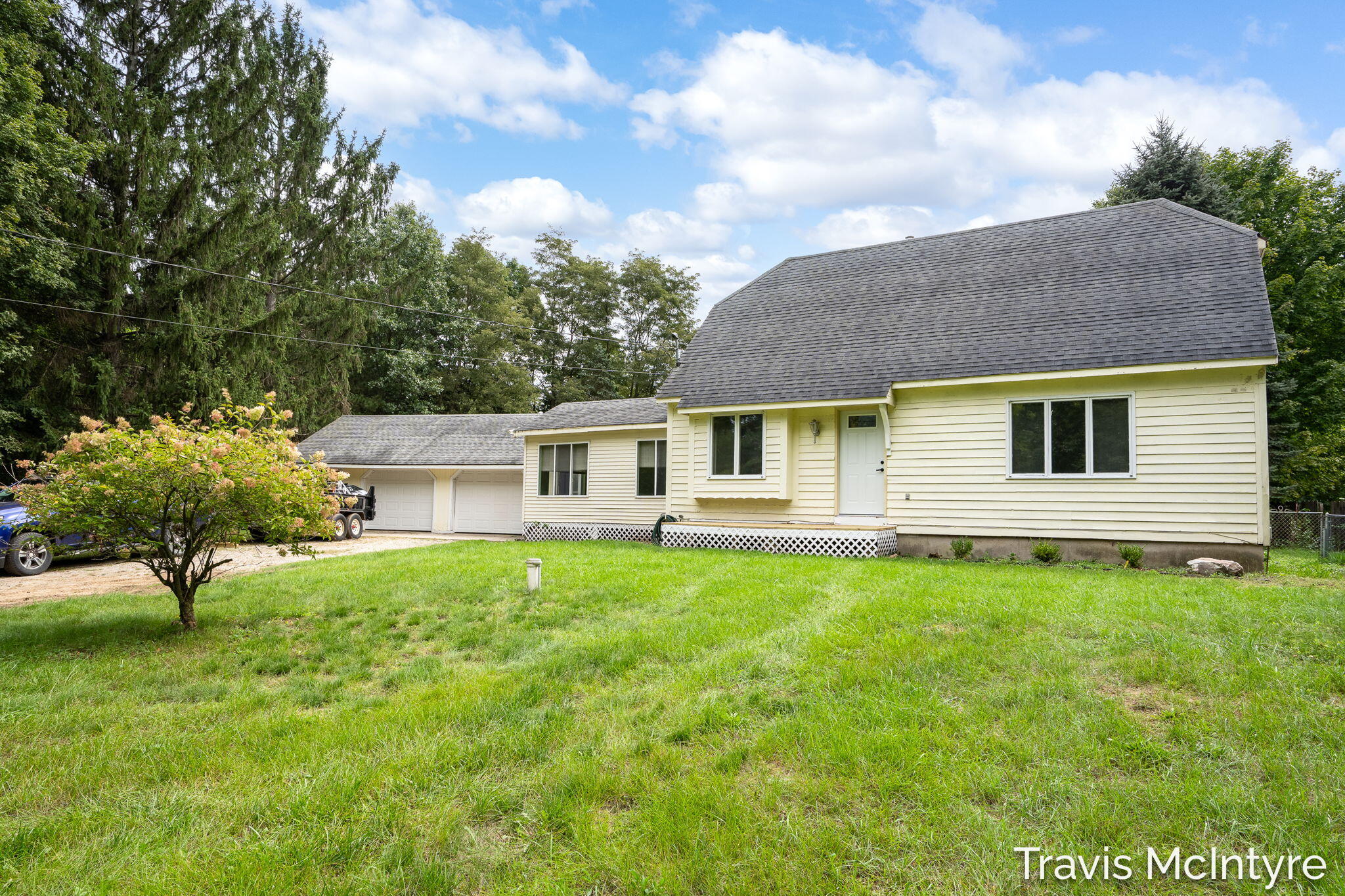1040 Fonger Street Ne Property Photo 1