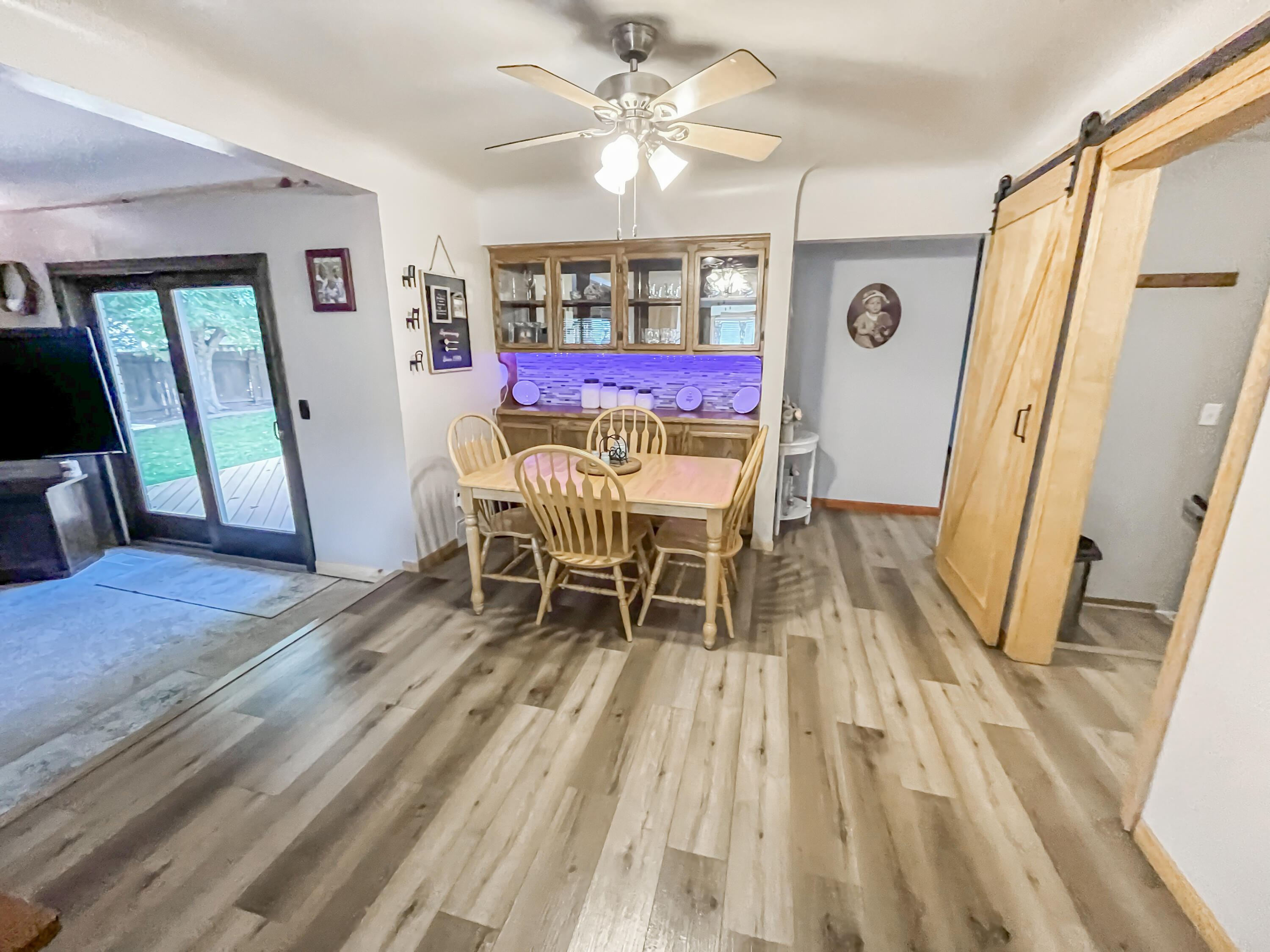 17828 Devonshire Street Property Photo 6