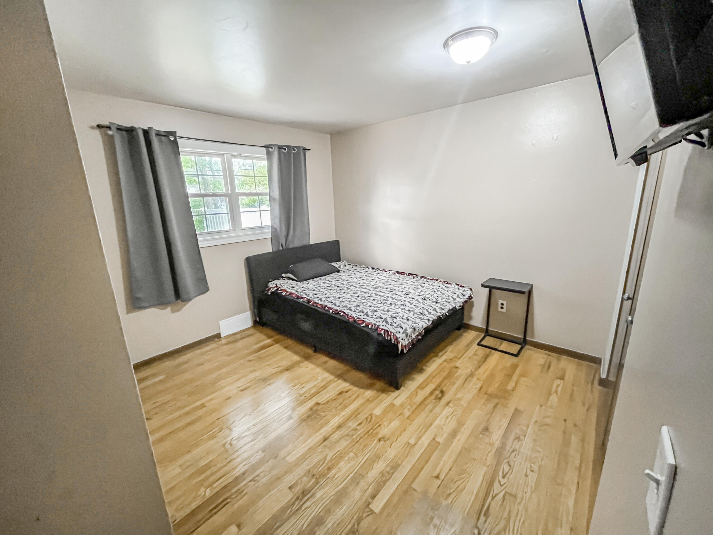 17828 Devonshire Street Property Photo 10