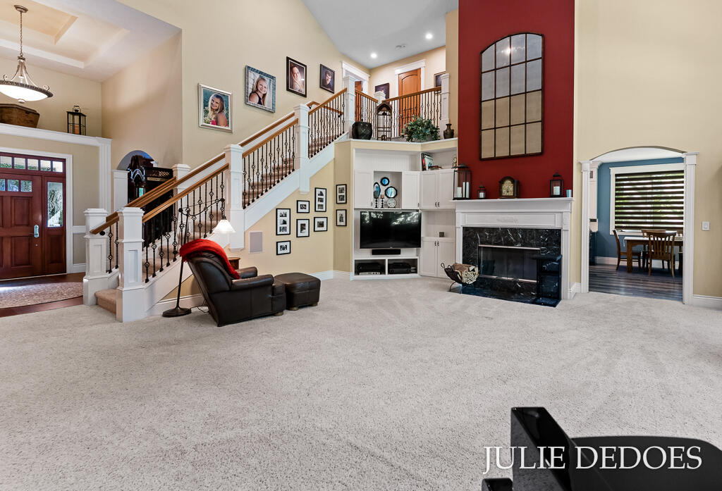 10543 Lakeshore Drive Property Photo 12