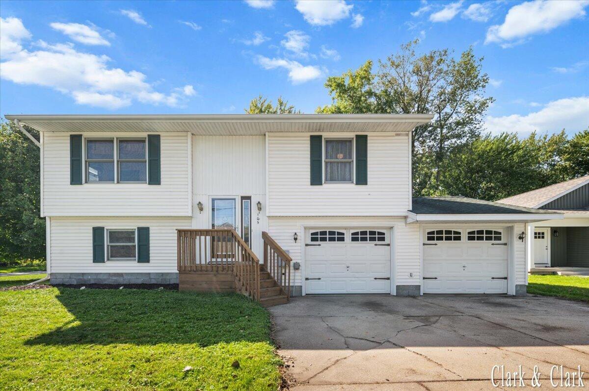 105 River Street Property Photo 1