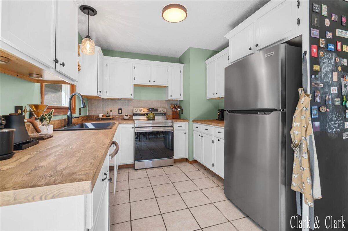 105 River Street Property Photo 5
