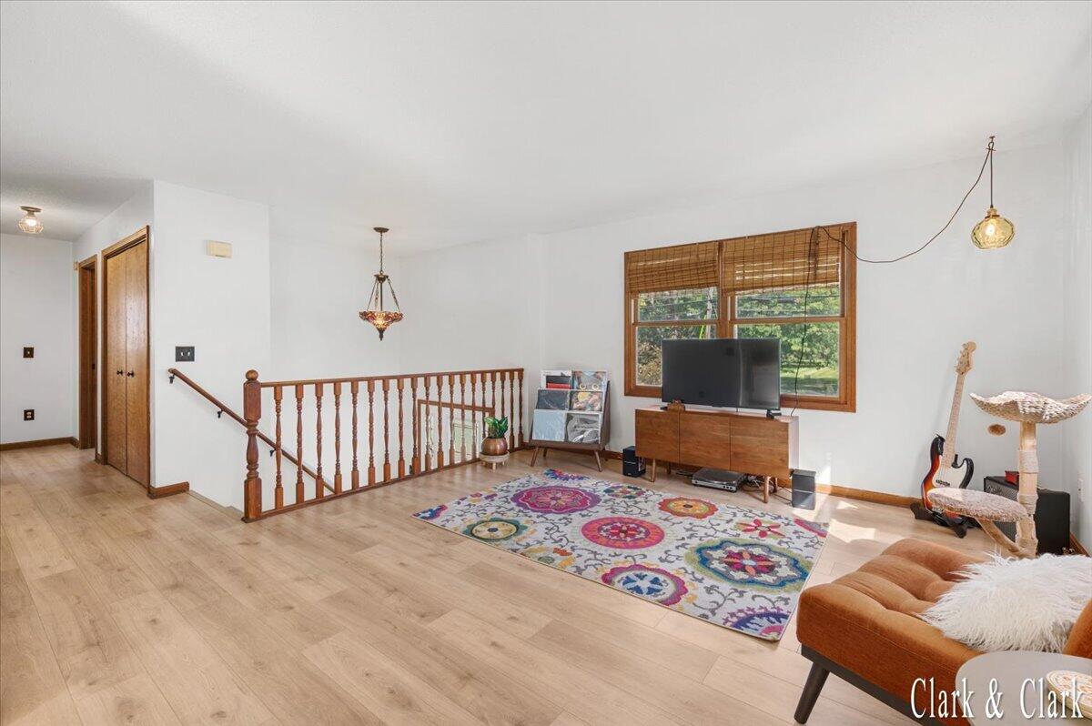 105 River Street Property Photo 8