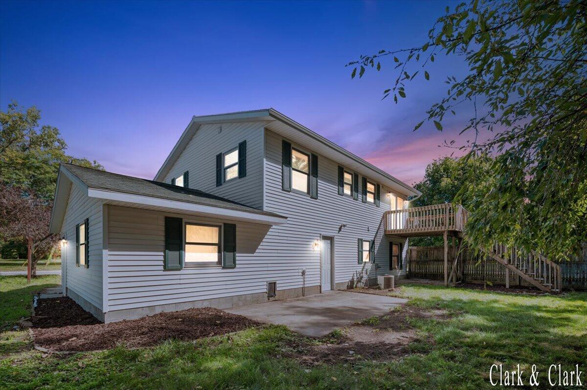 105 River Street Property Photo 19