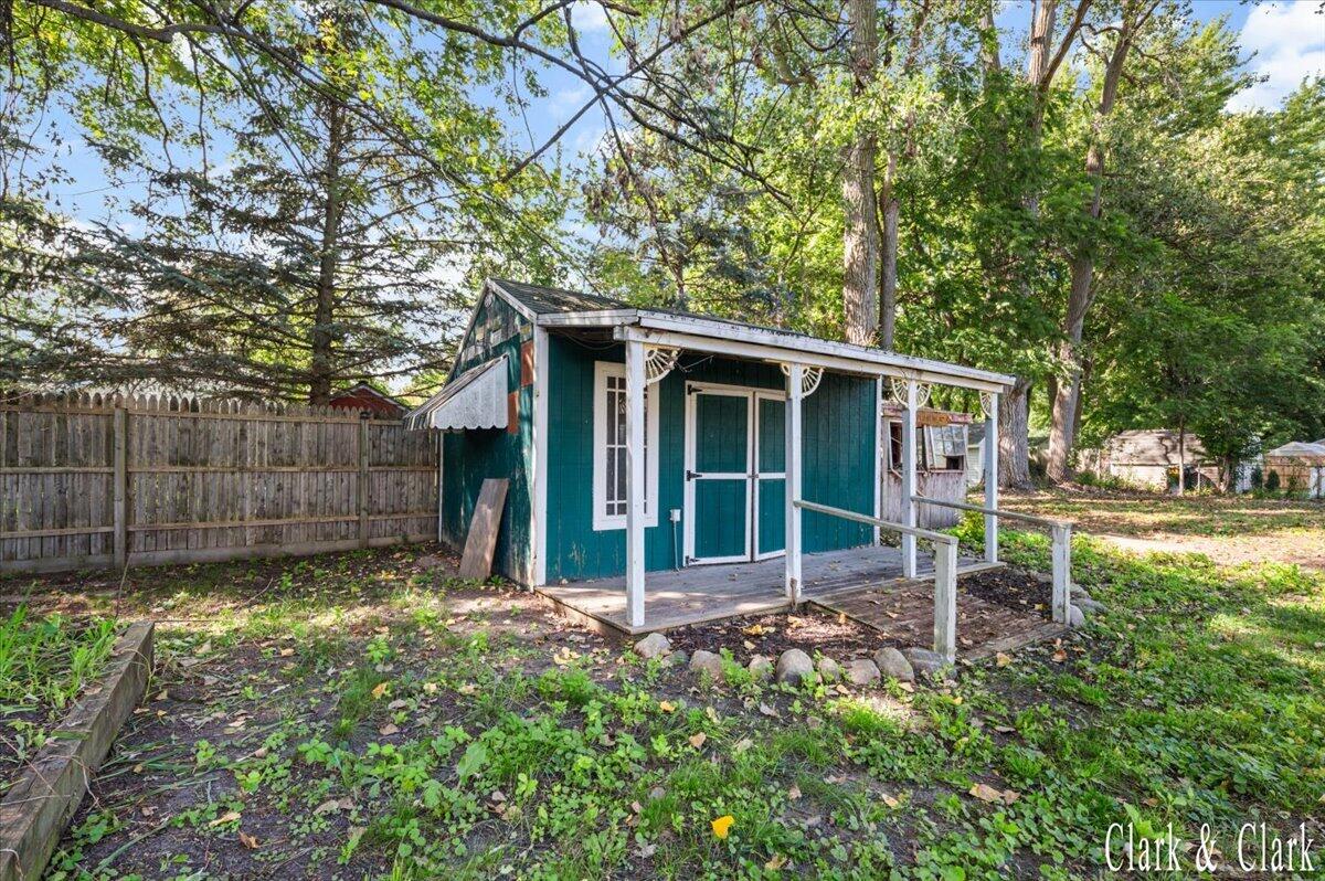 105 River Street Property Photo 21