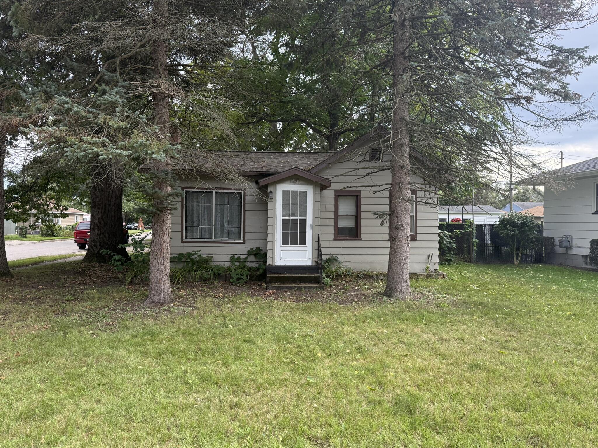 1291 Amity Avenue Property Photo 1