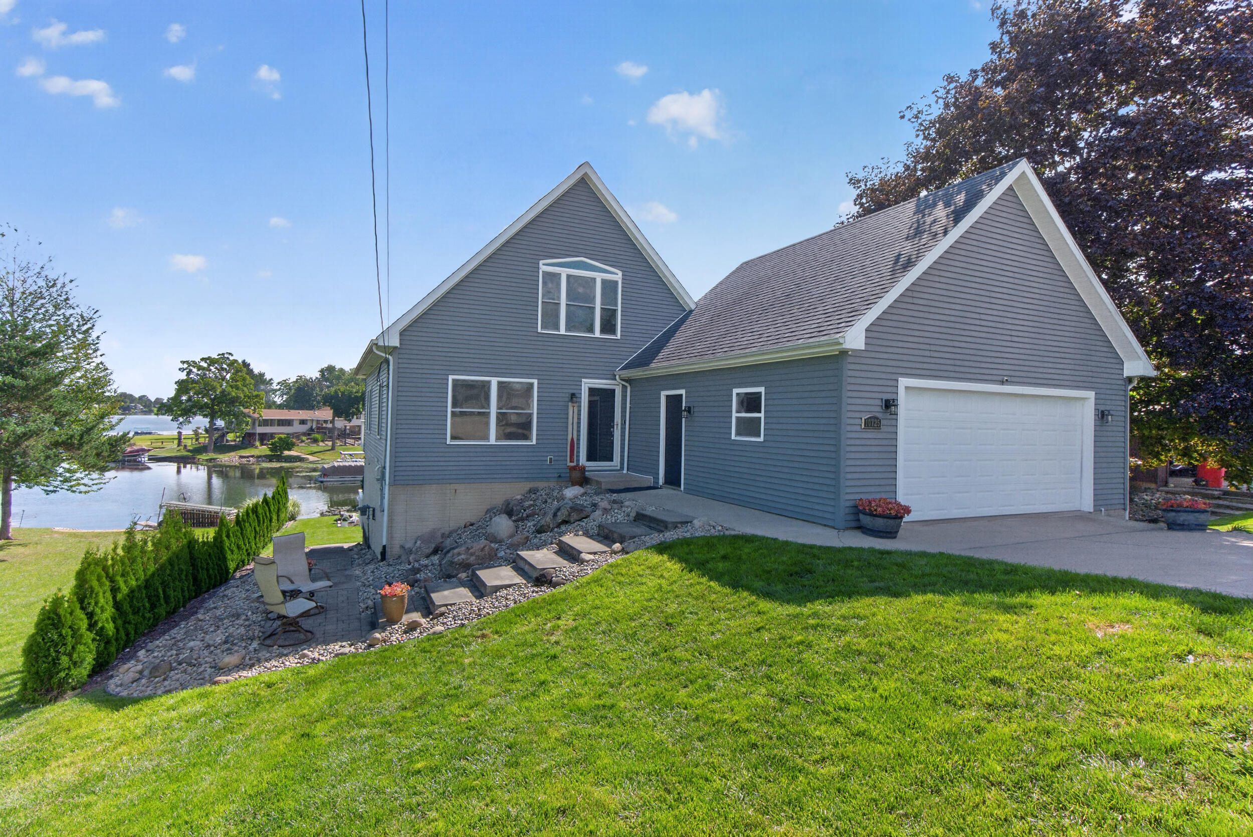10725 Arrowhead Circle Property Photo 1