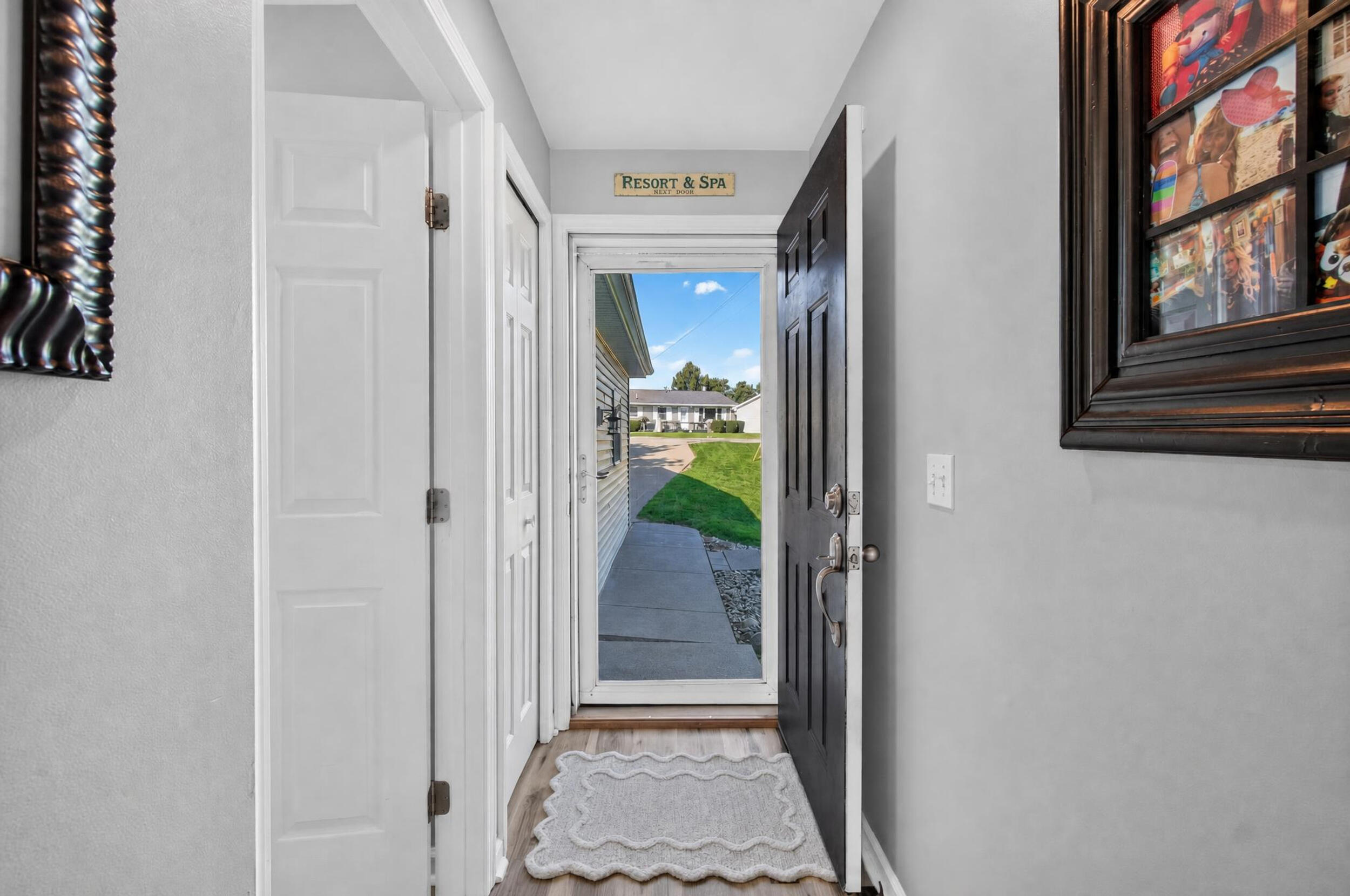 10725 Arrowhead Circle Property Photo 9