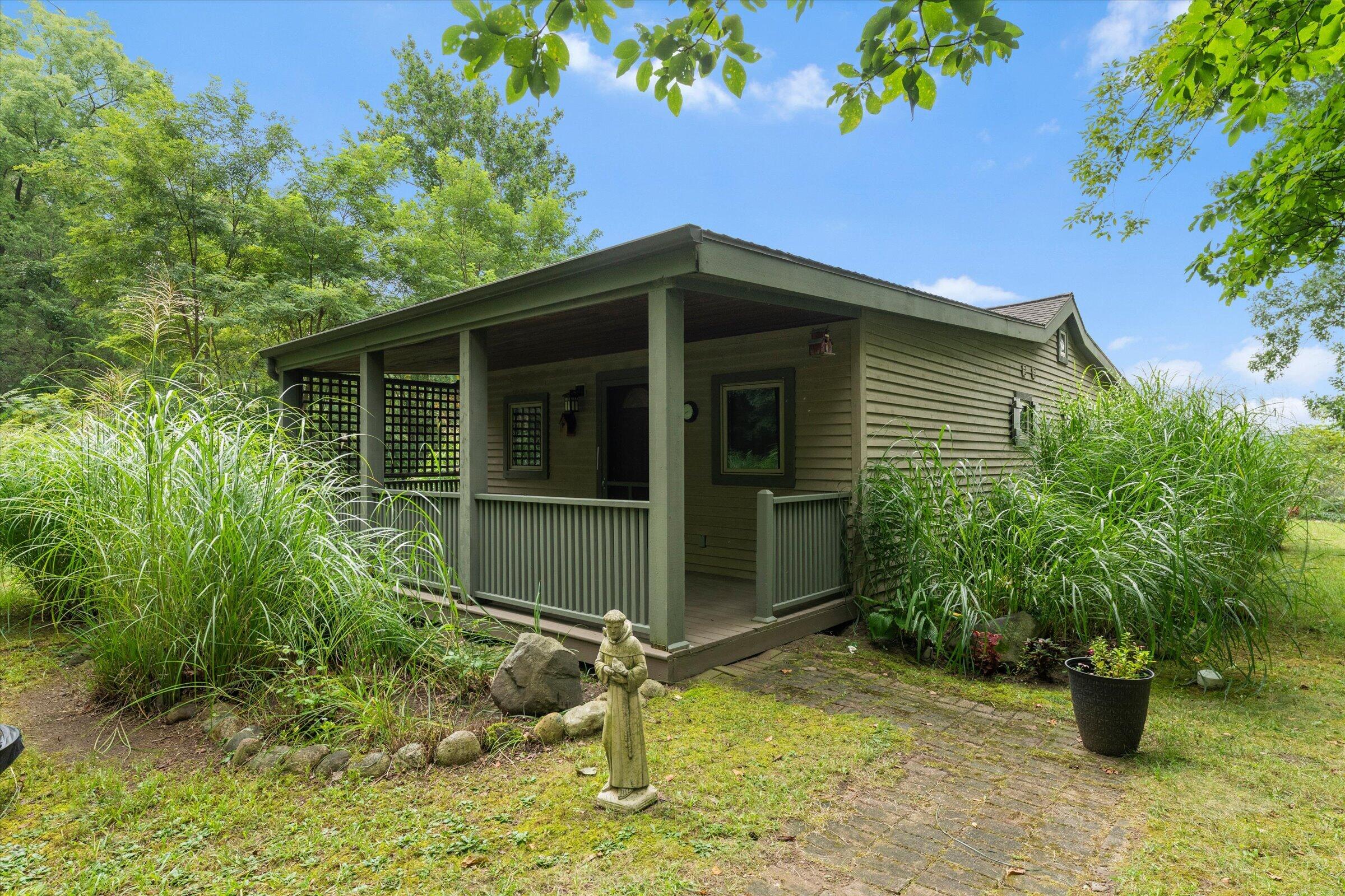 62353 Lincoln Avenue Property Photo 1