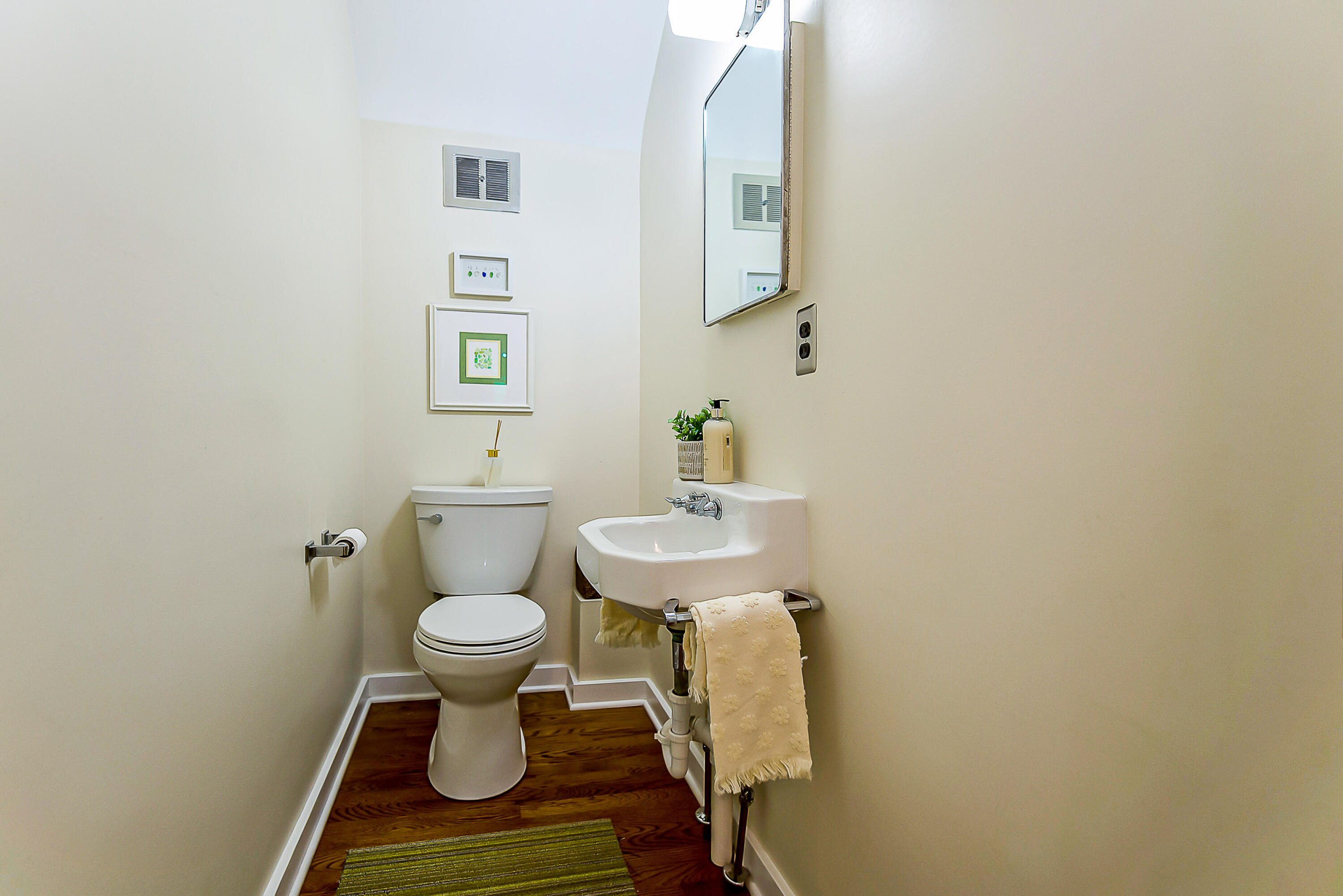 1327 Brooklyn Avenue Property Photo 16