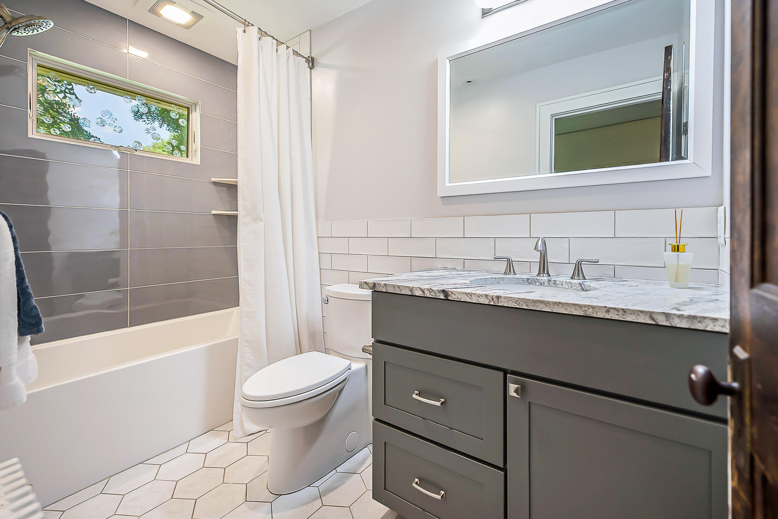 1327 Brooklyn Avenue Property Photo 33