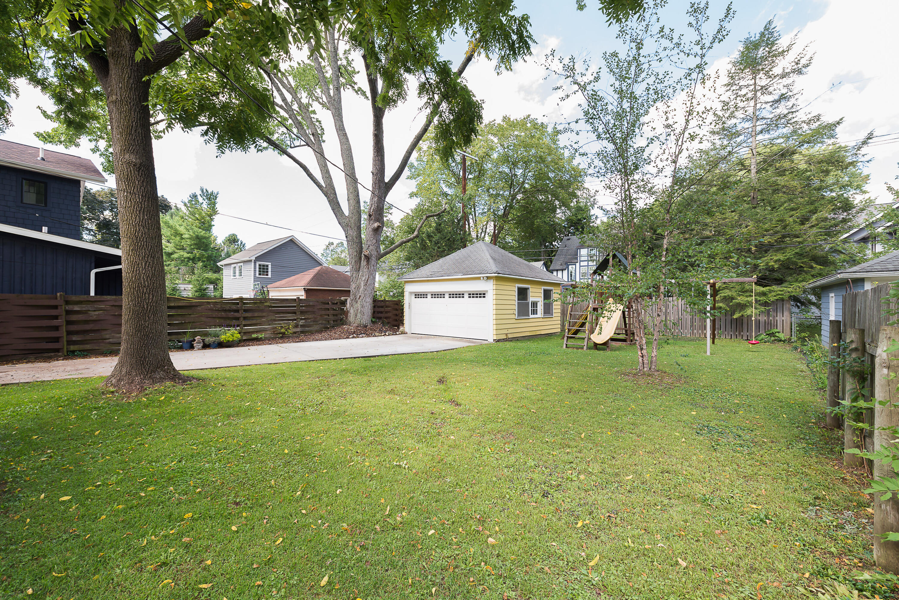 1327 Brooklyn Avenue Property Photo 53
