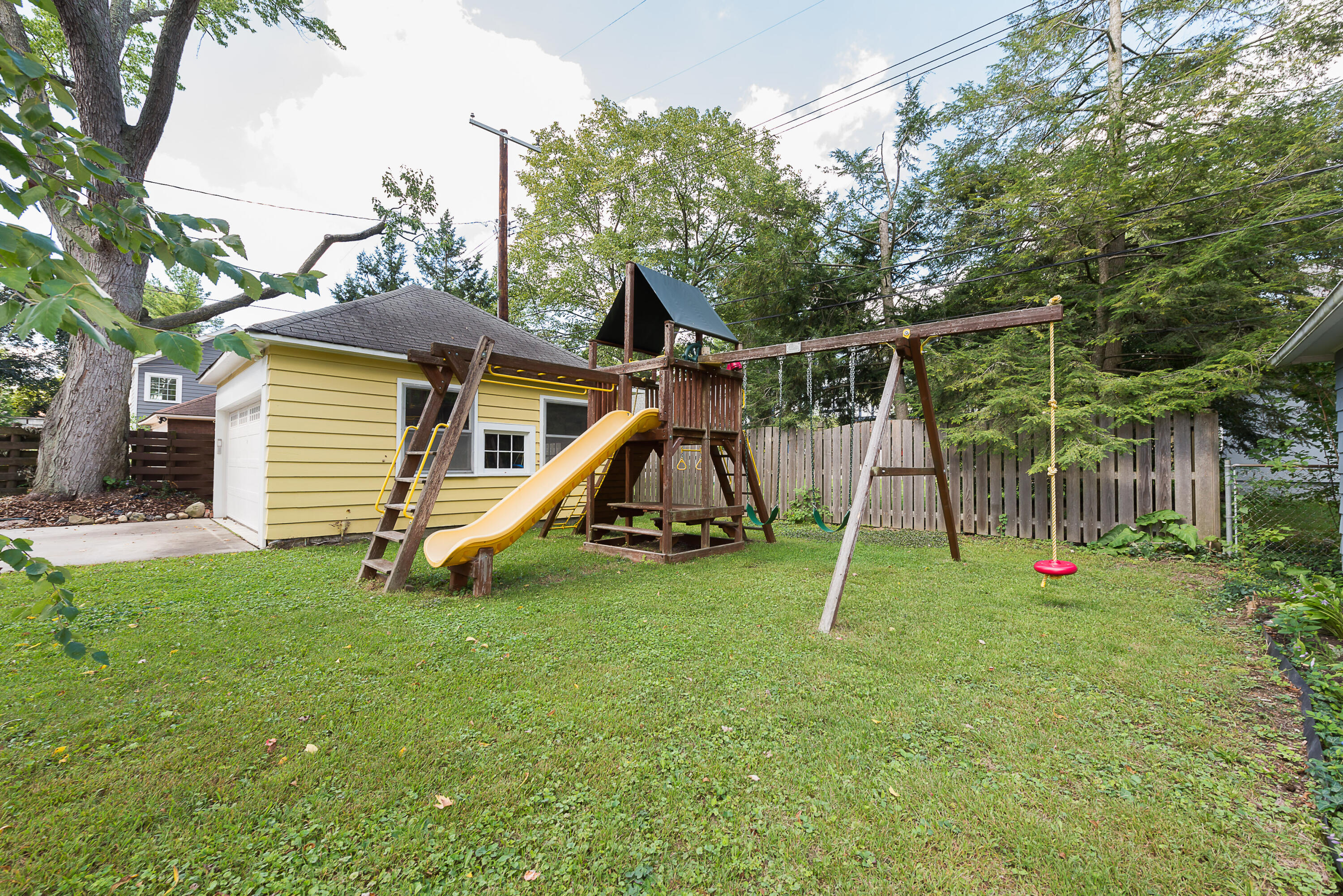 1327 Brooklyn Avenue Property Photo 54