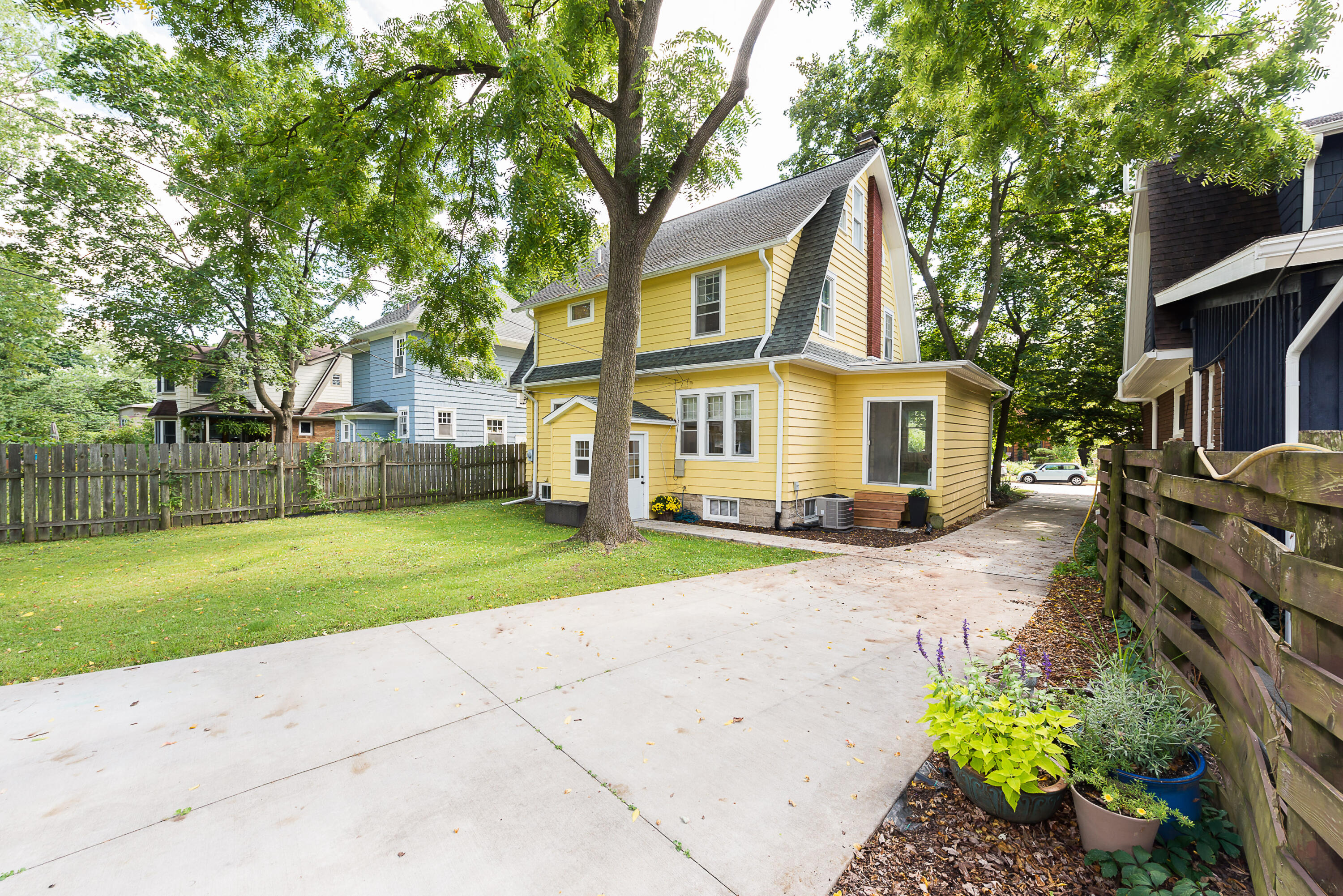 1327 Brooklyn Avenue Property Photo 56