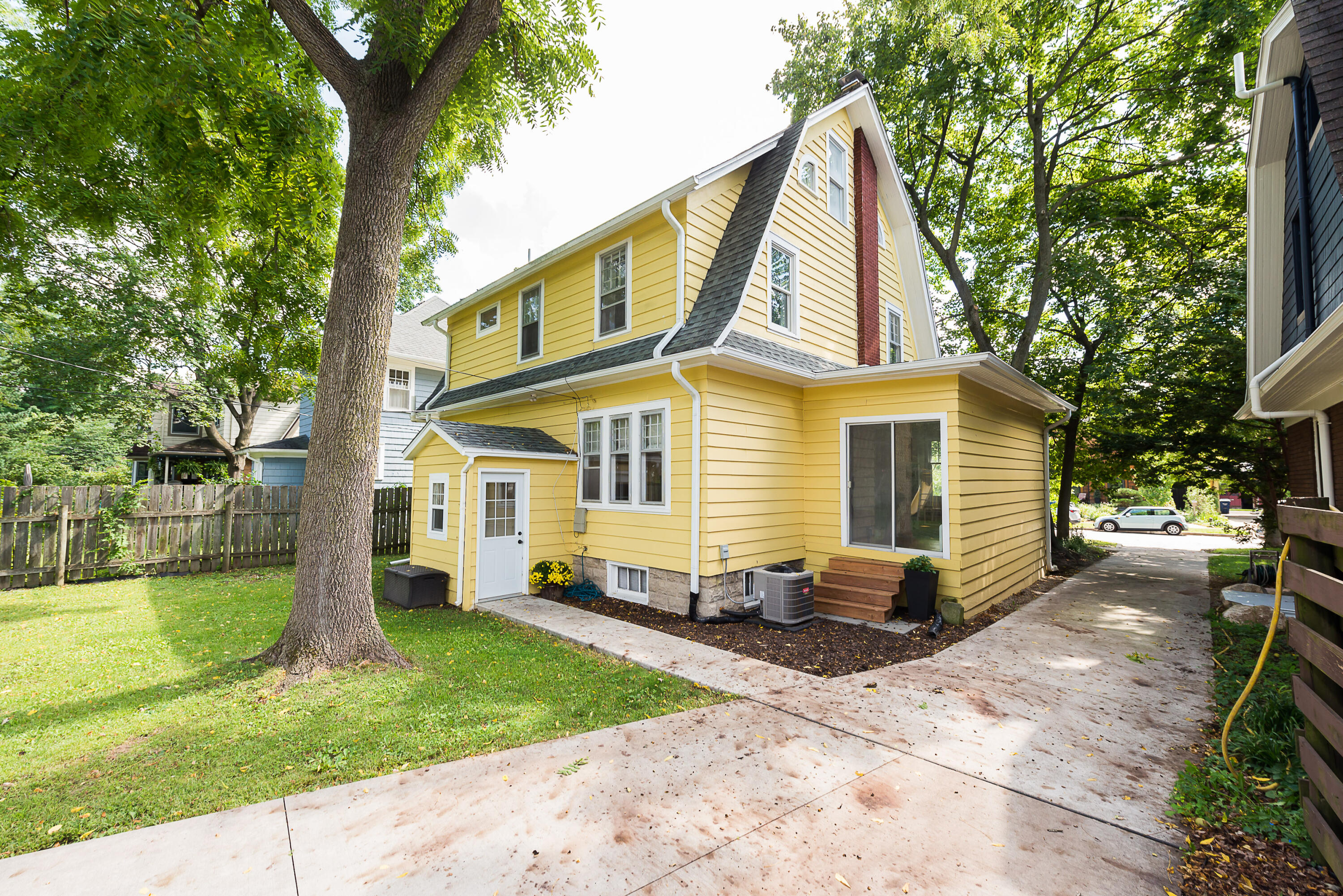 1327 Brooklyn Avenue Property Photo 57