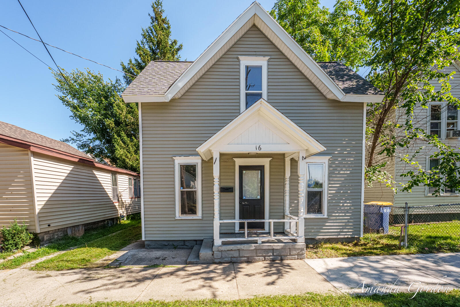 16 Indiana Avenue Nw Property Photo 1
