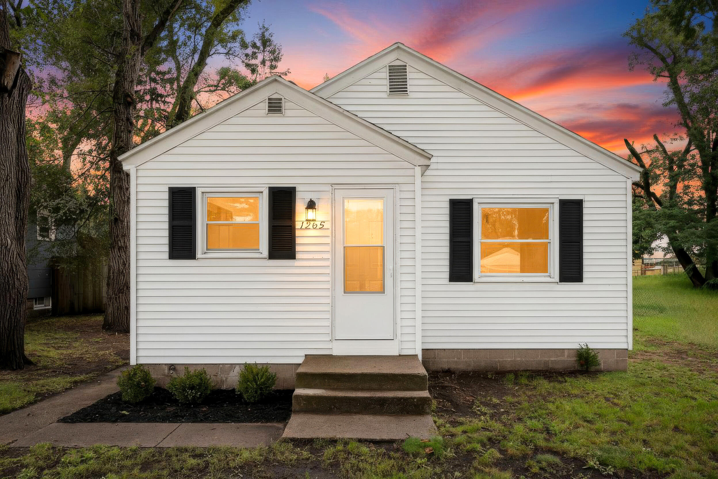 1265 Catherine Avenue Property Photo 1
