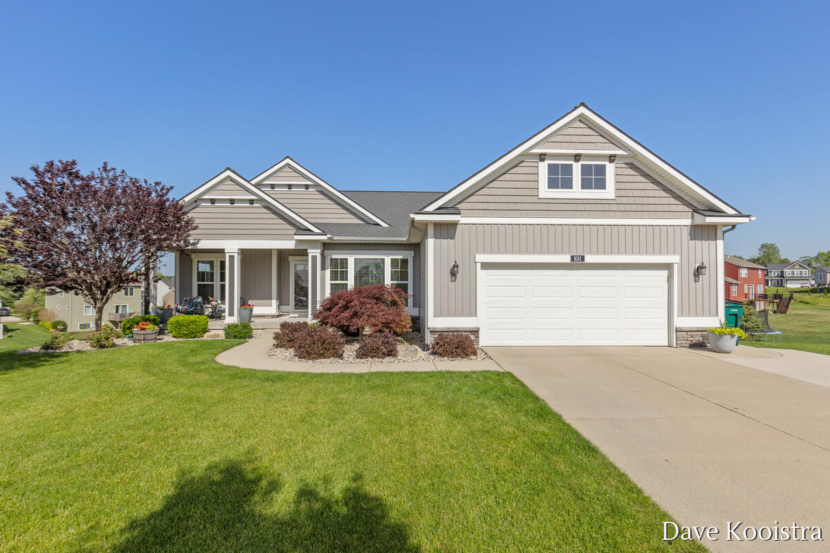 1011 Dreamfield Drive Se Property Photo 1