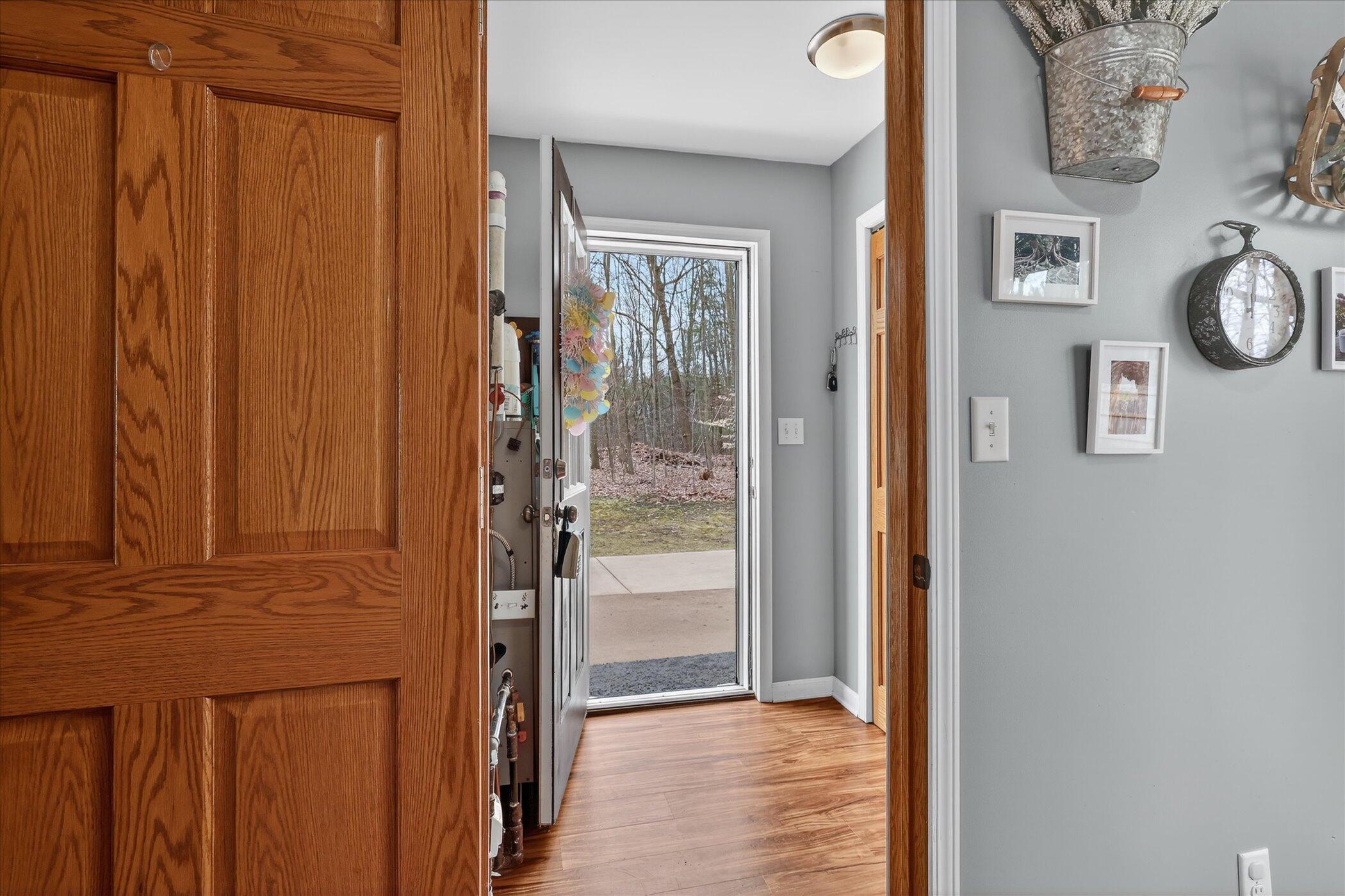 6633 Birchshore Drive Property Photo 3