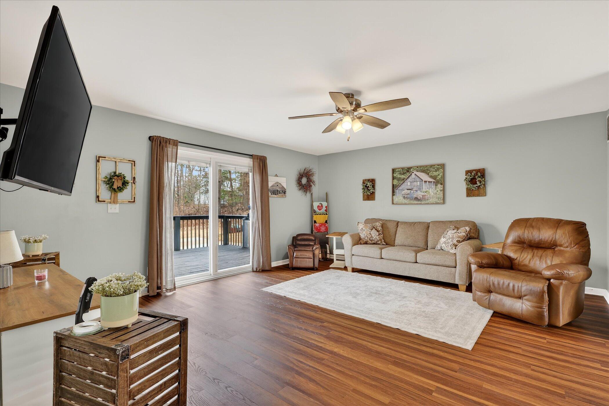 6633 Birchshore Drive Property Photo 5