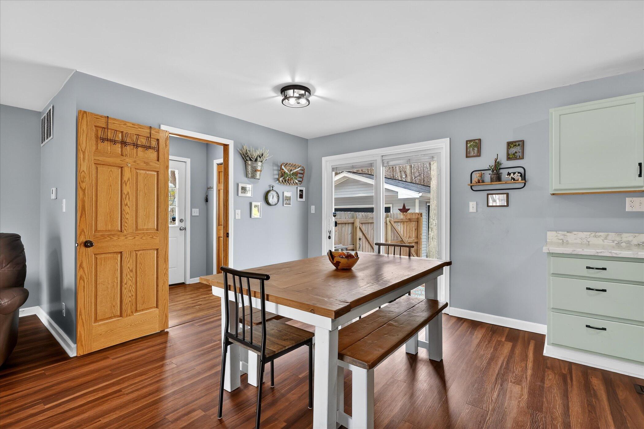 6633 Birchshore Drive Property Photo 9