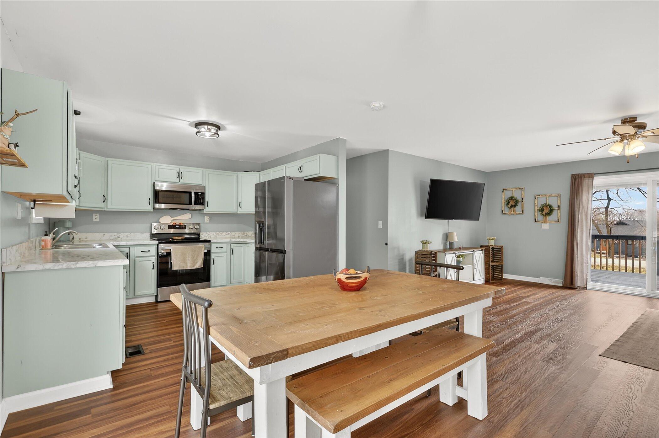 6633 Birchshore Drive Property Photo 10