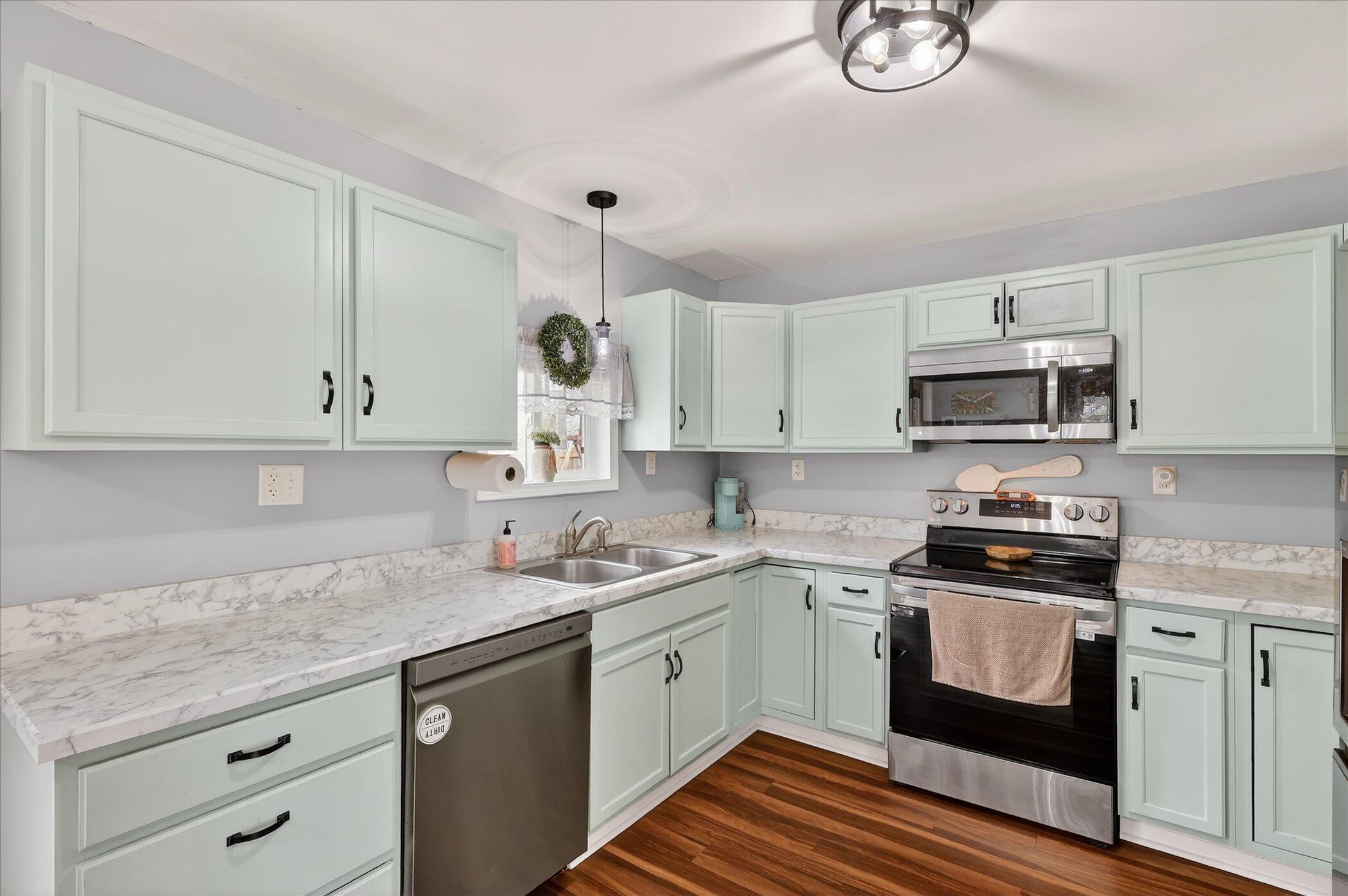 6633 Birchshore Drive Property Photo 12