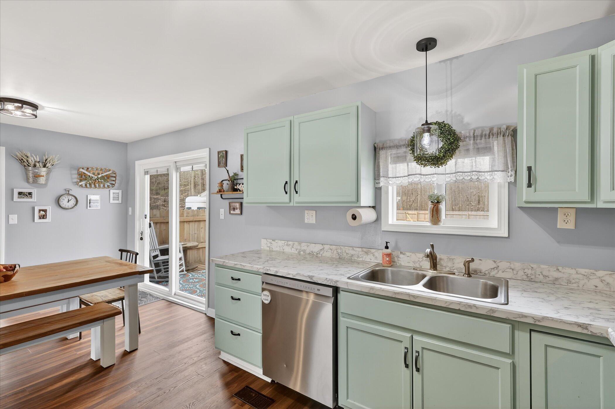 6633 Birchshore Drive Property Photo 14