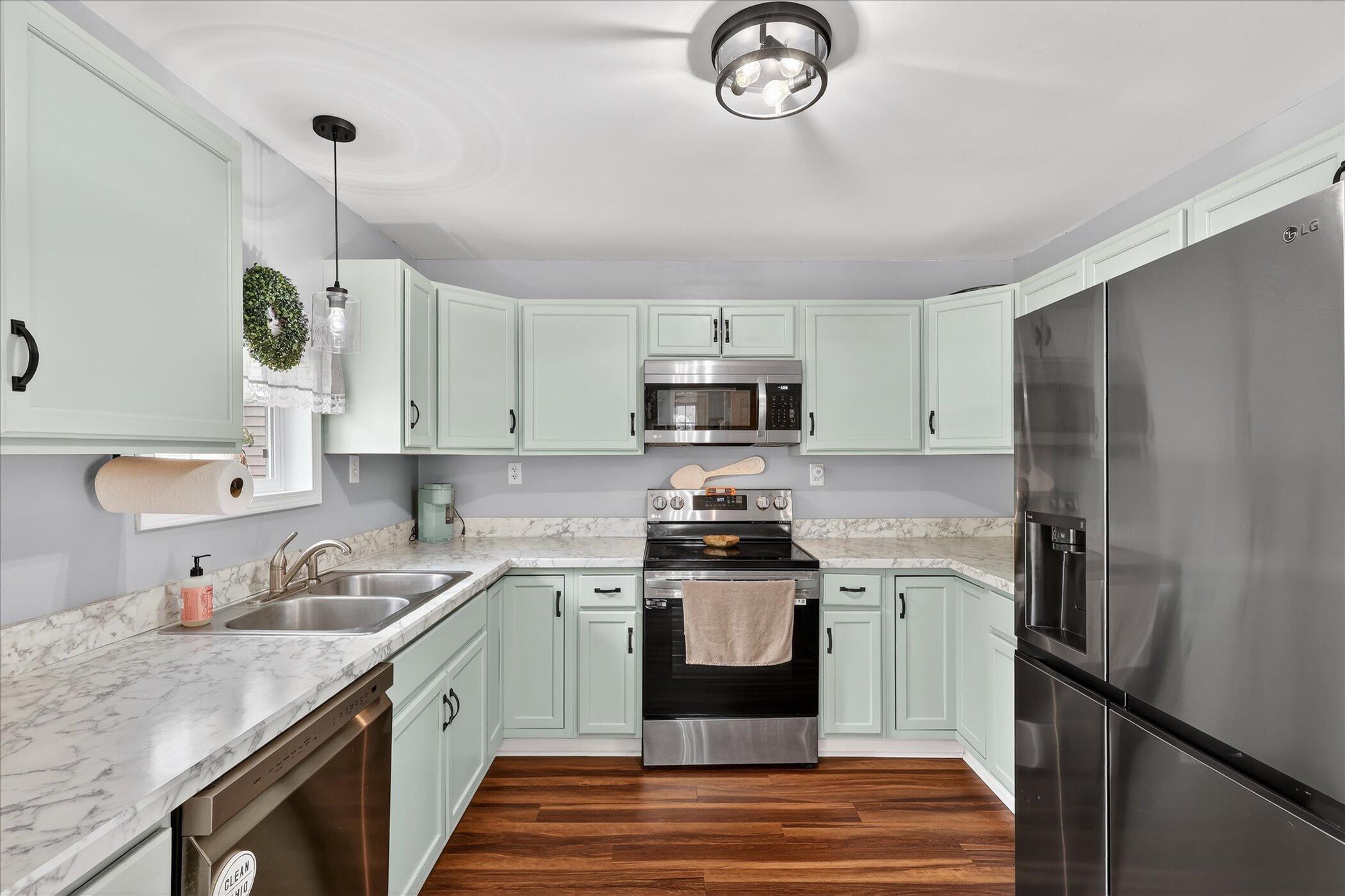6633 Birchshore Drive Property Photo 16