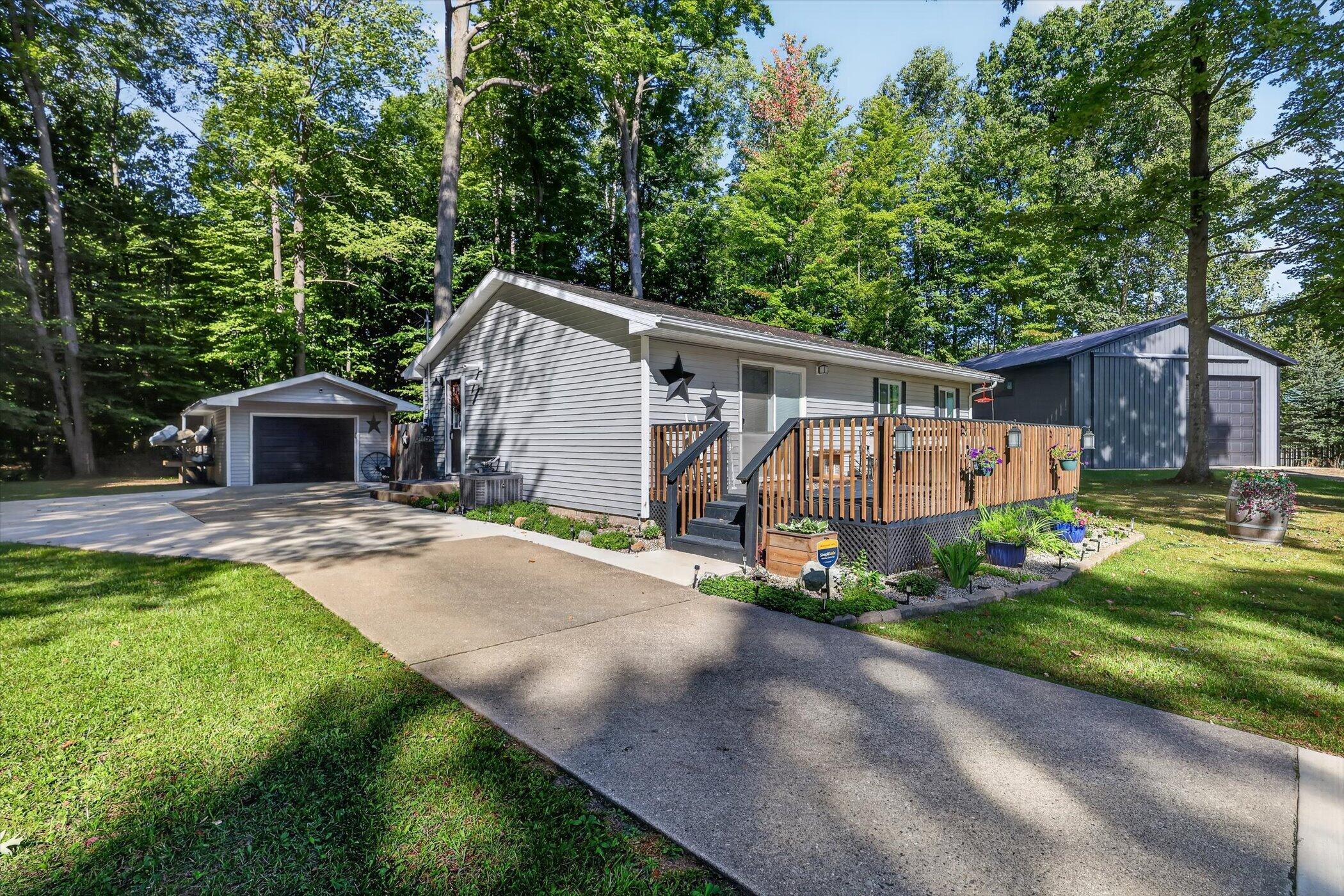6633 Birchshore Drive Property Photo 34