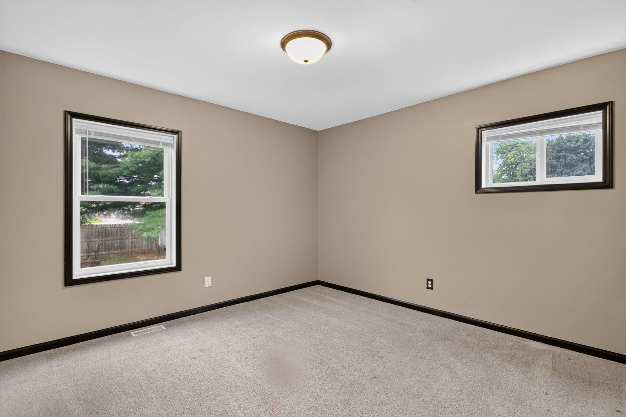 332 Cherokee Lane Property Photo 22