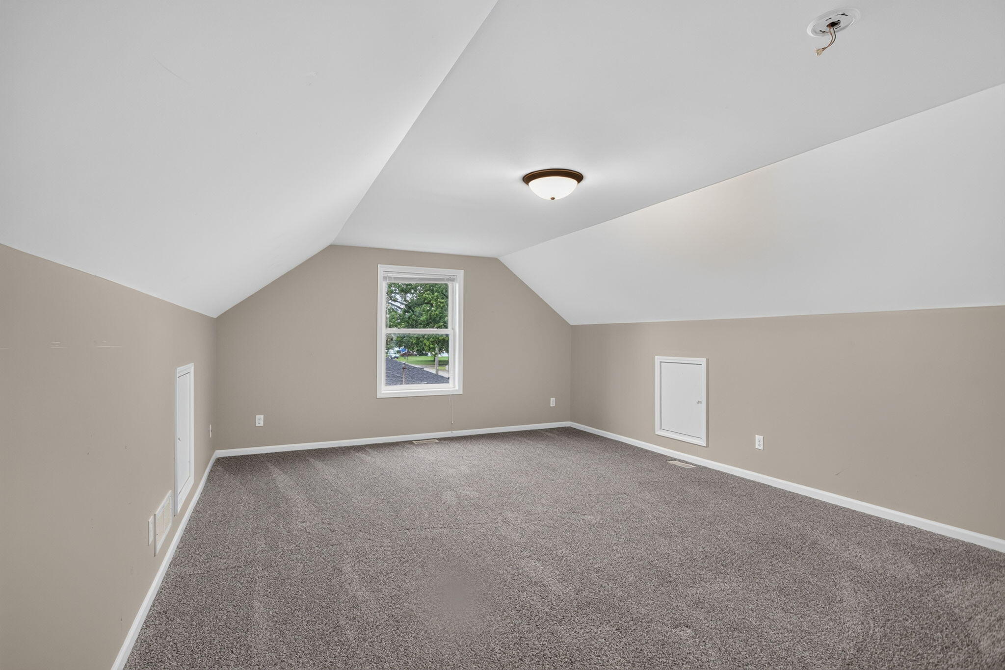 332 Cherokee Lane Property Photo 27