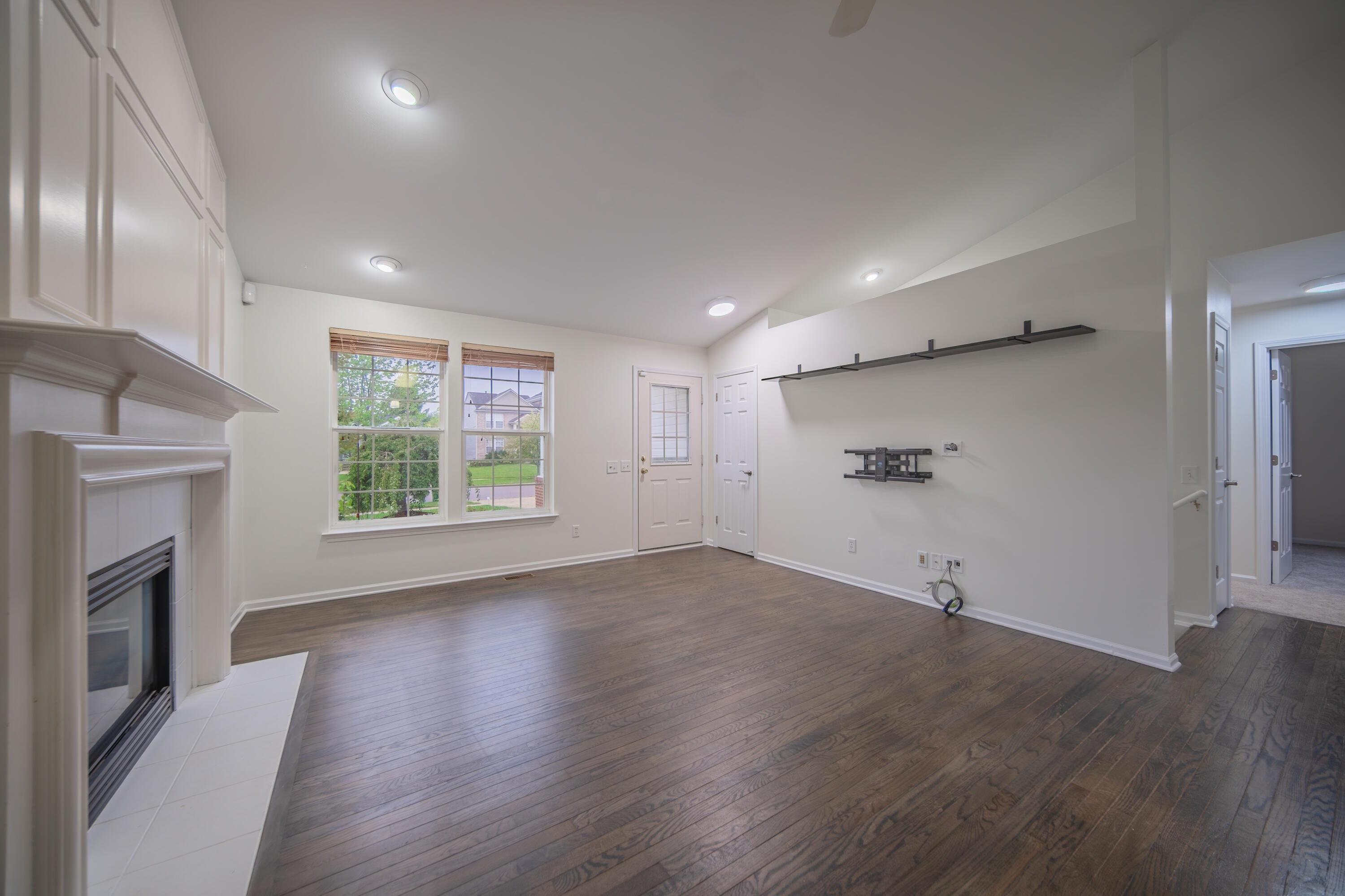 6261 Maplehurst Drive Property Photo 7