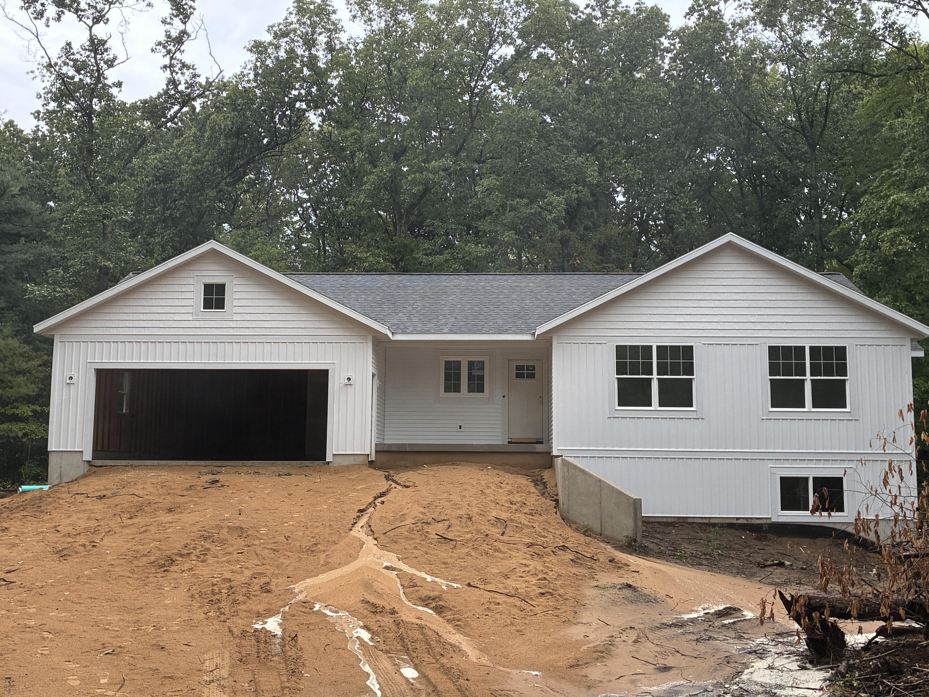 3723 Country Court Property Photo 1