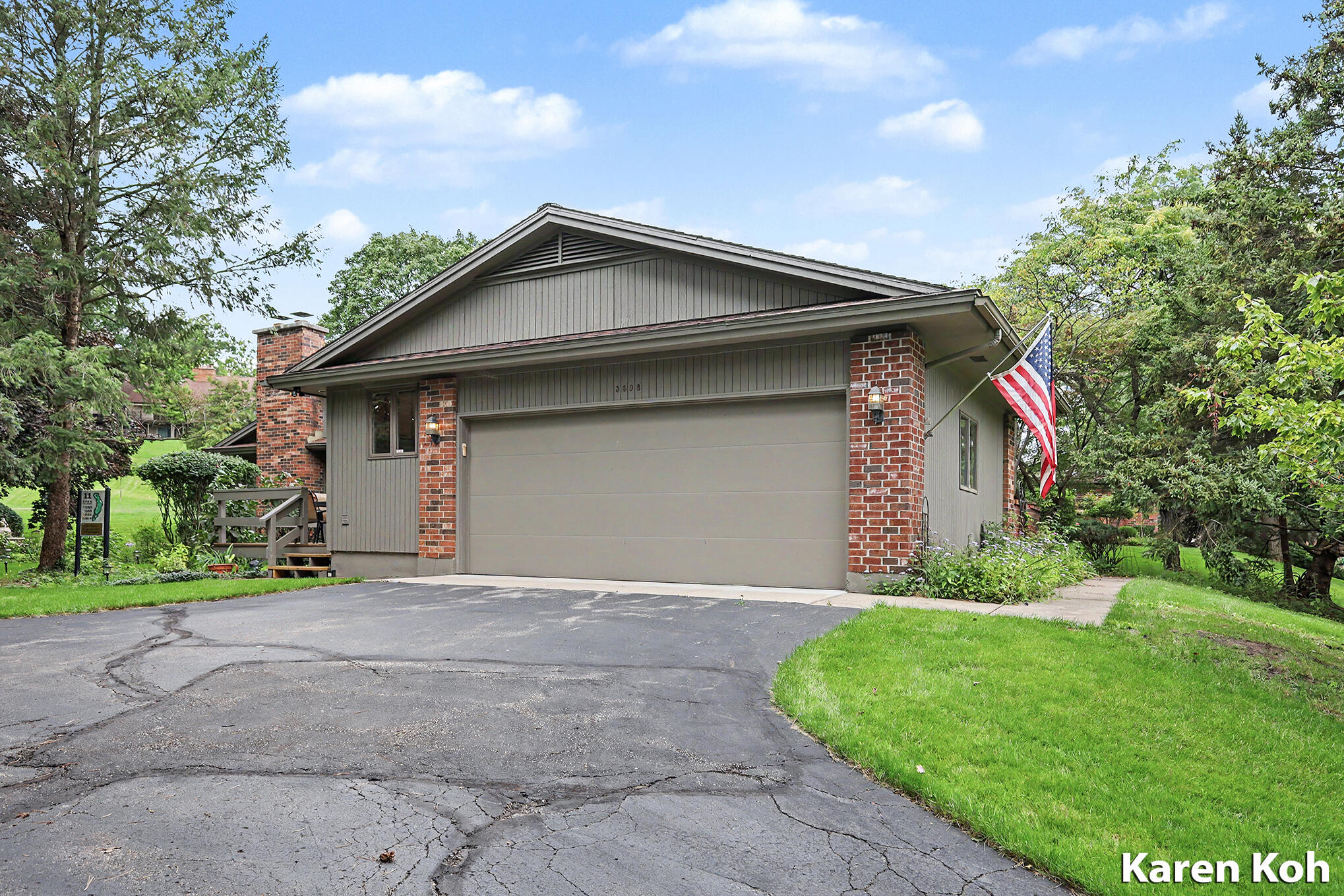 3598 Charlevoix Drive Se Property Photo 1