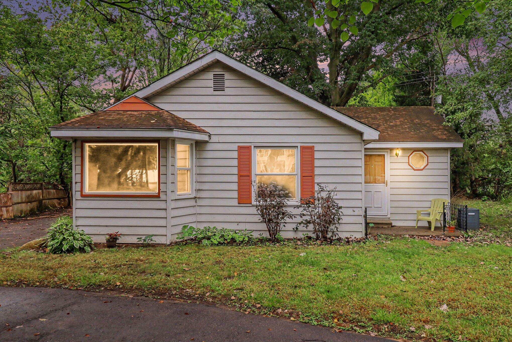 30925 Beverly Road Property Photo 1