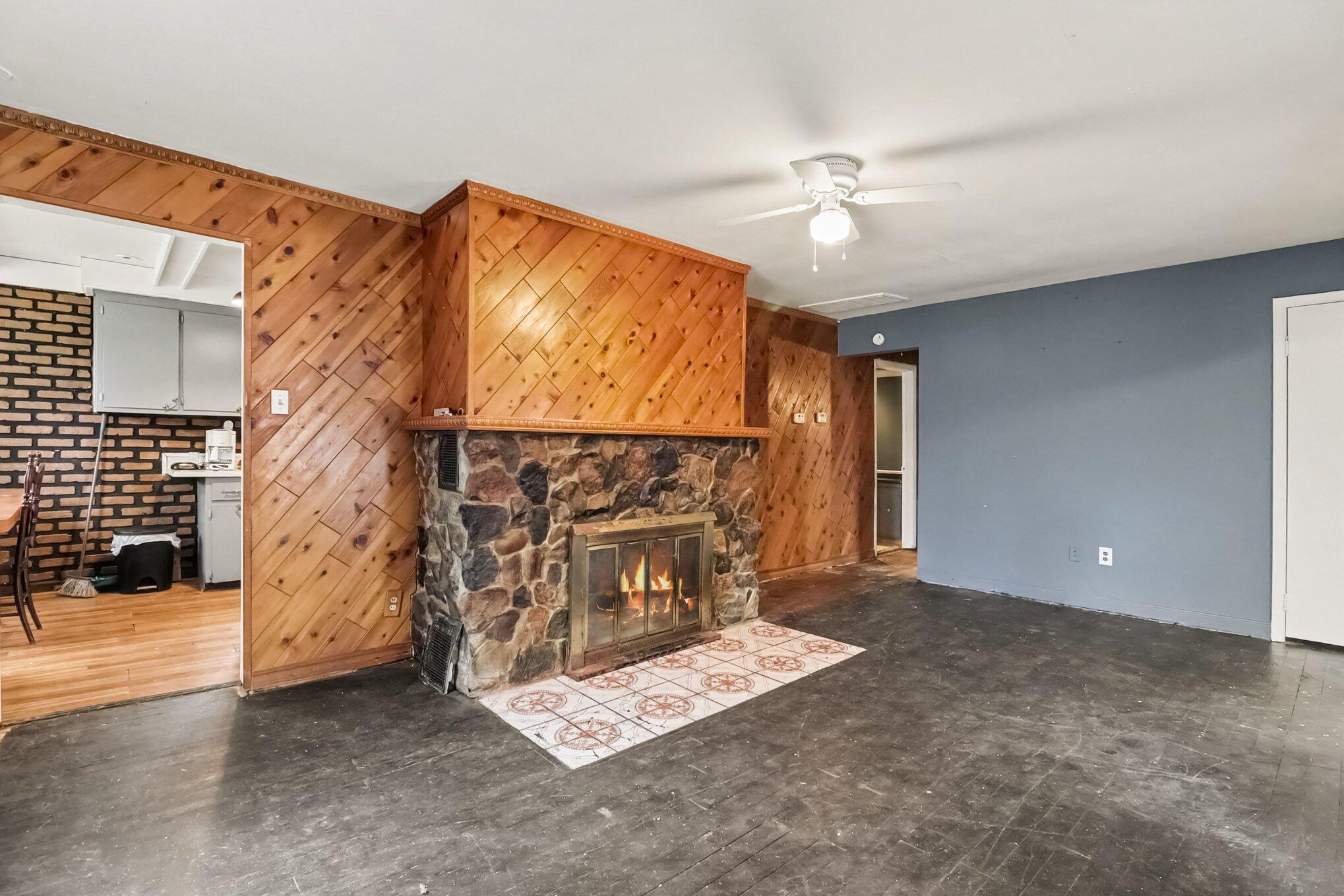 30925 Beverly Road Property Photo 9