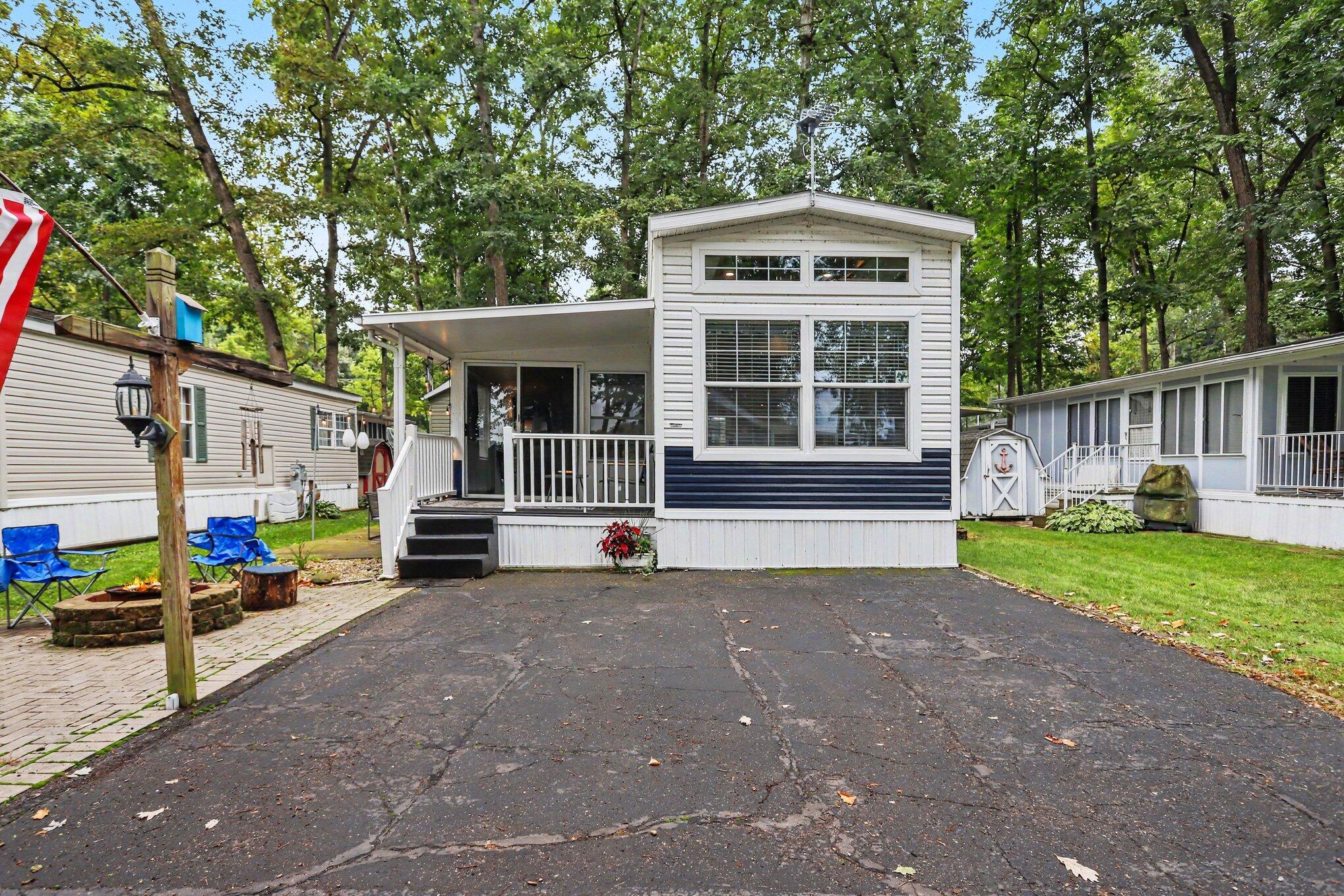 617 Dockside Lane Property Photo 1
