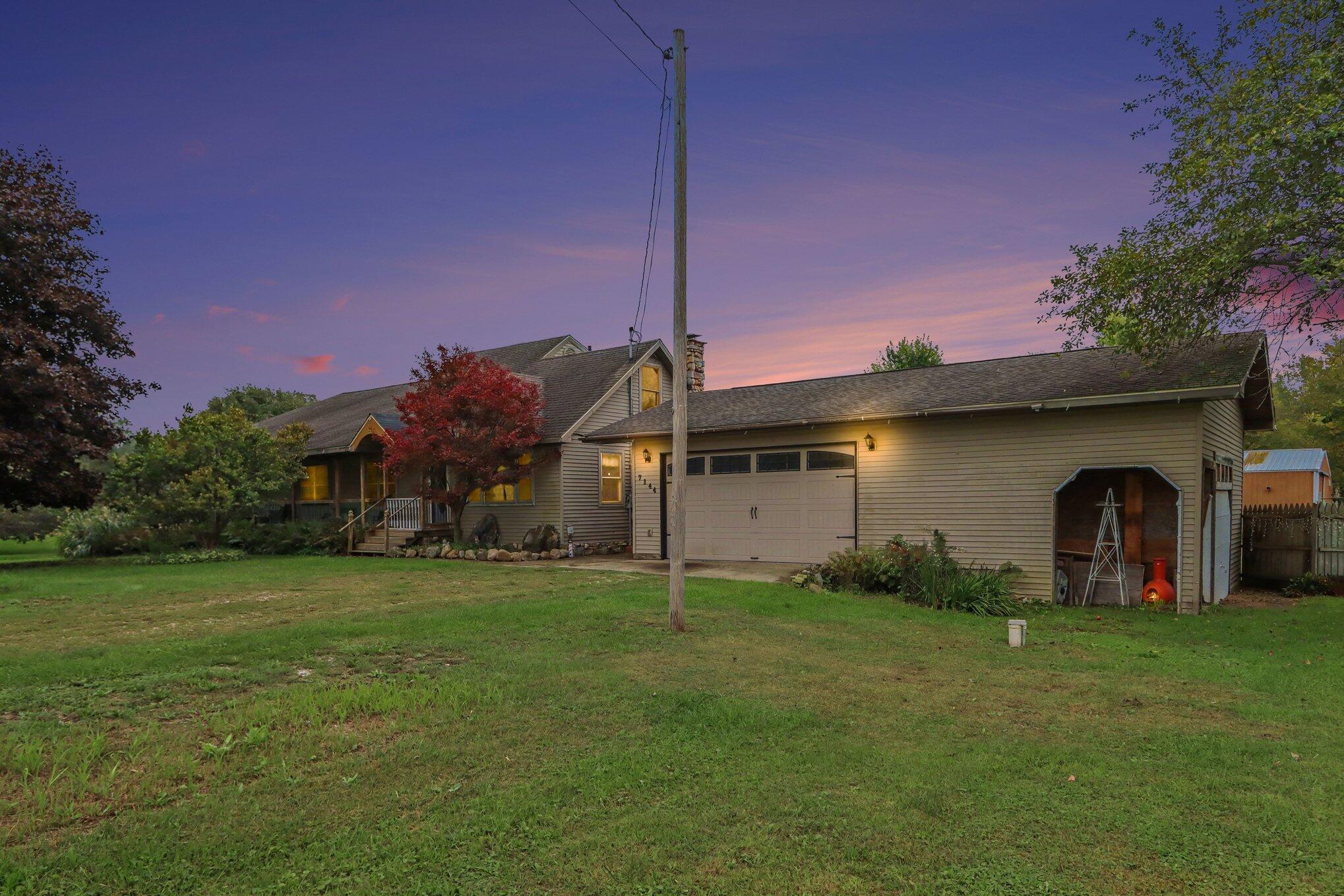 7144 E 5 Point Highway Property Photo 1