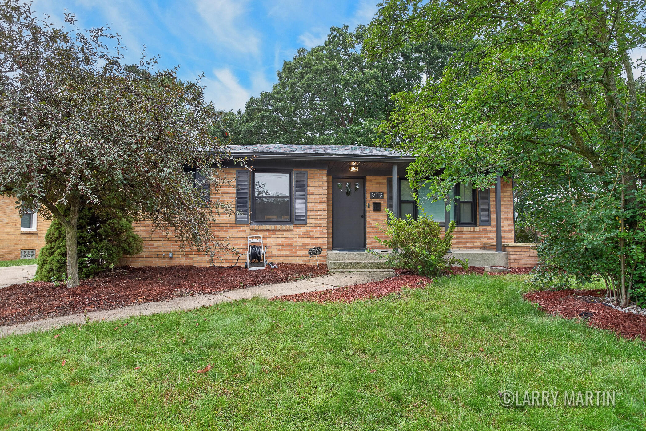 912 Ariebill Street Sw Property Photo 1