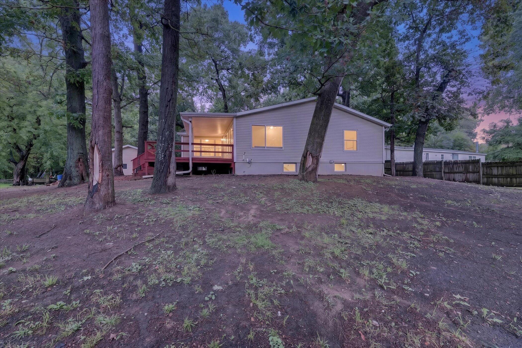 1211 N Blossom Lake Drive Property Photo 1