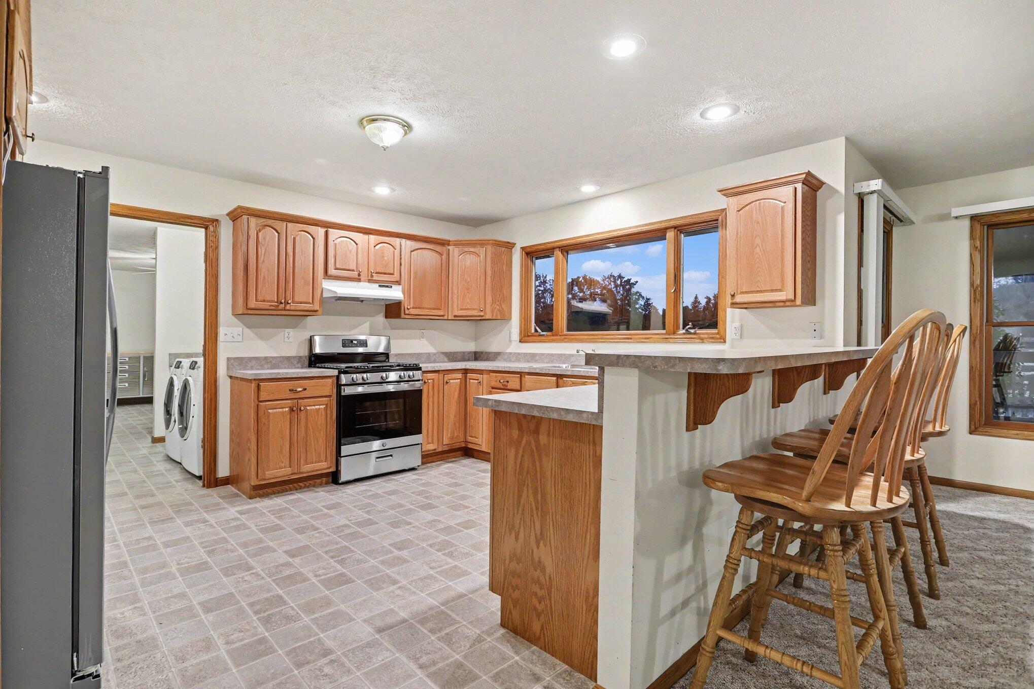 62546 Diamond View Drive Property Photo 26