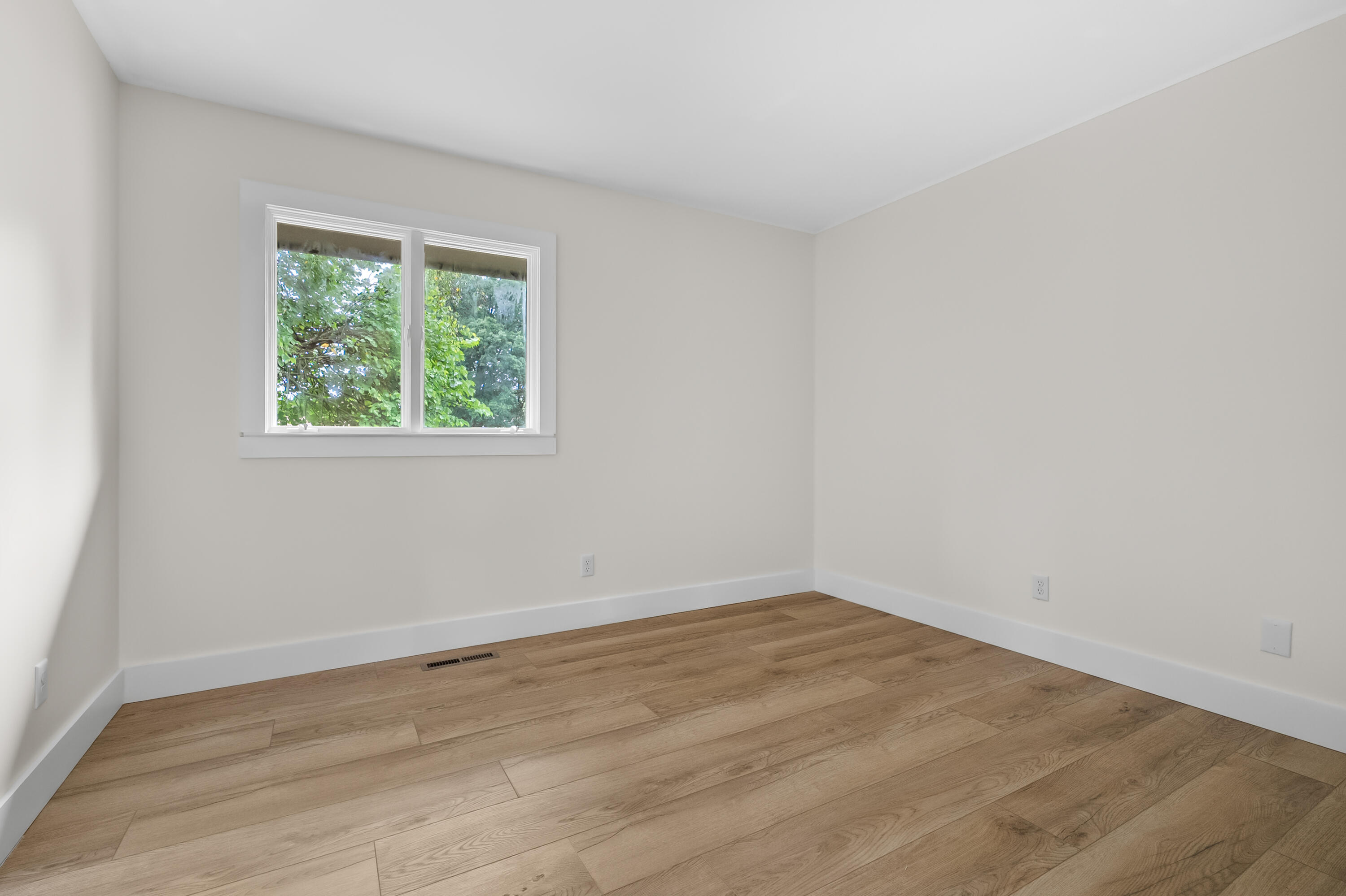 5285 Burning Tree Road Property Photo 16