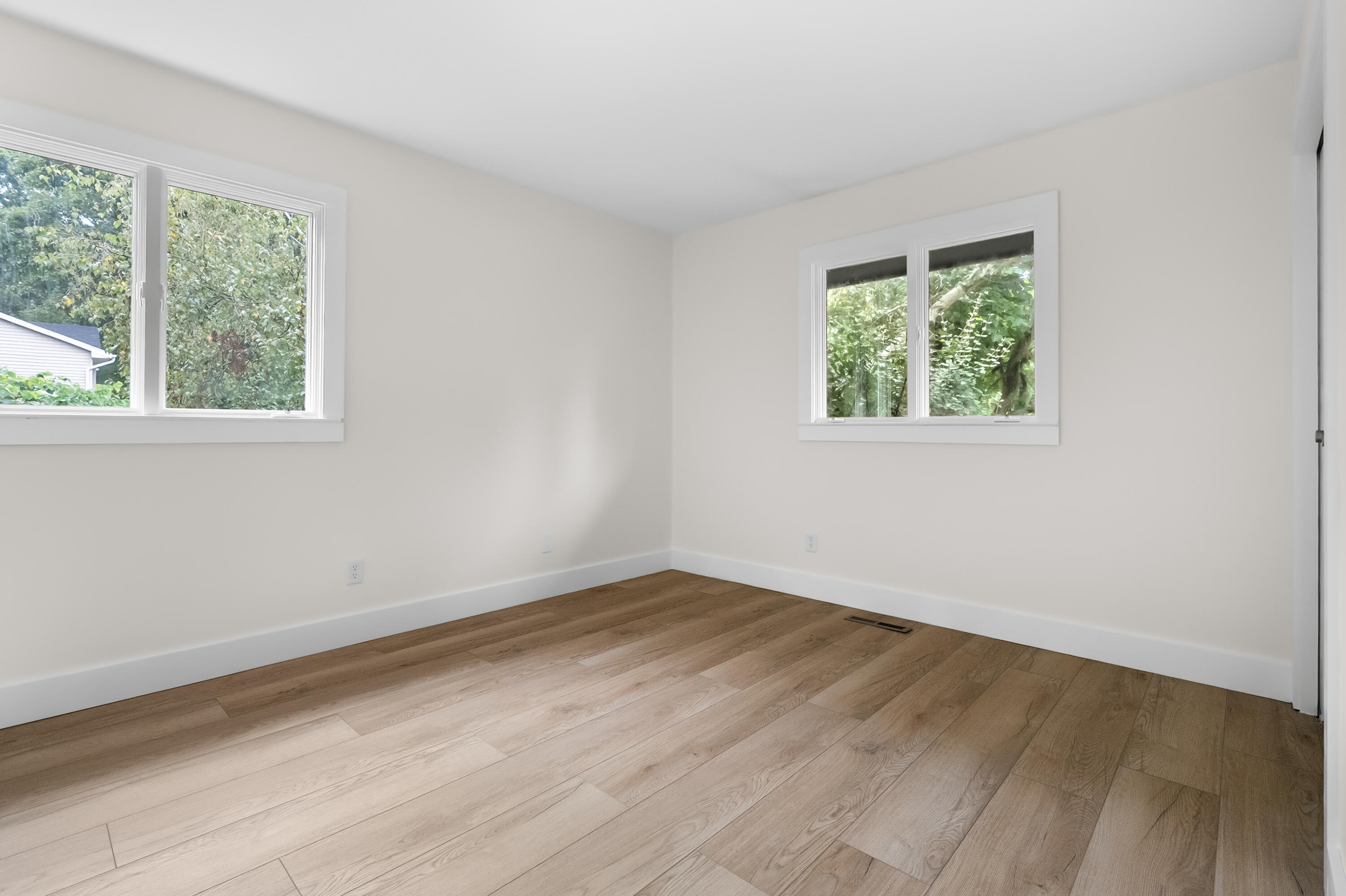 5285 Burning Tree Road Property Photo 18