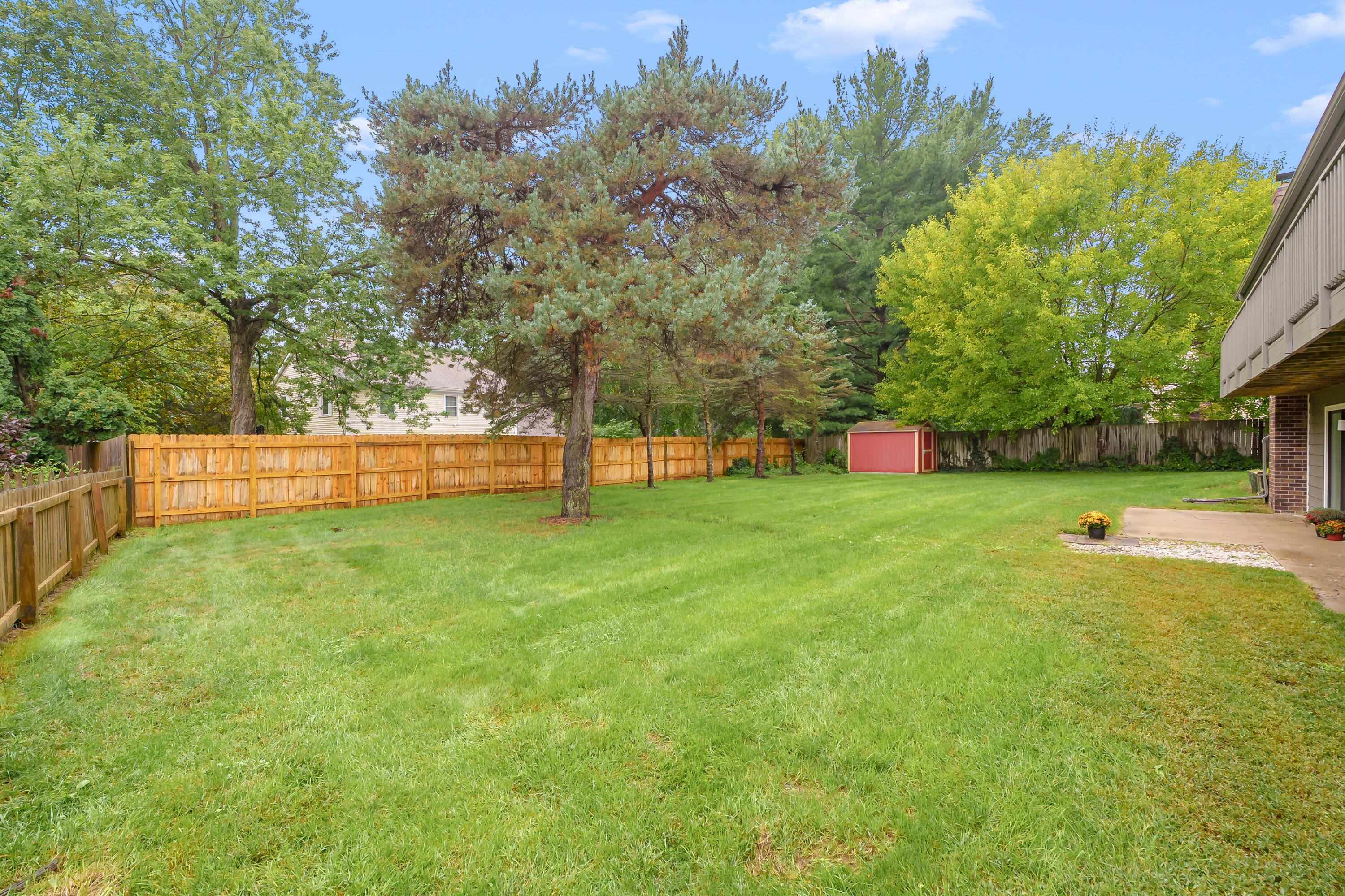 5285 Burning Tree Road Property Photo 38