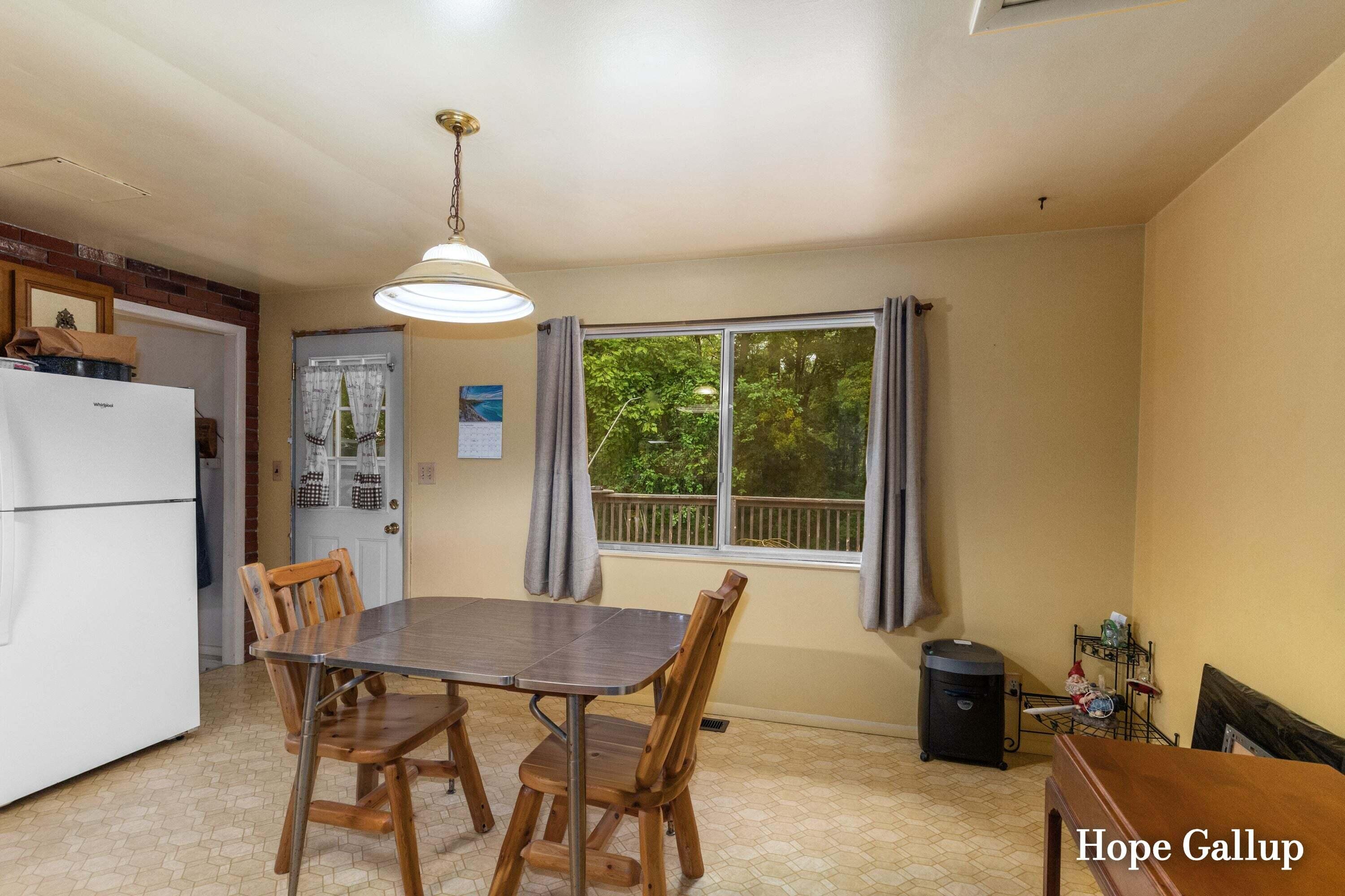 2648 Walnut Drive Property Photo 6