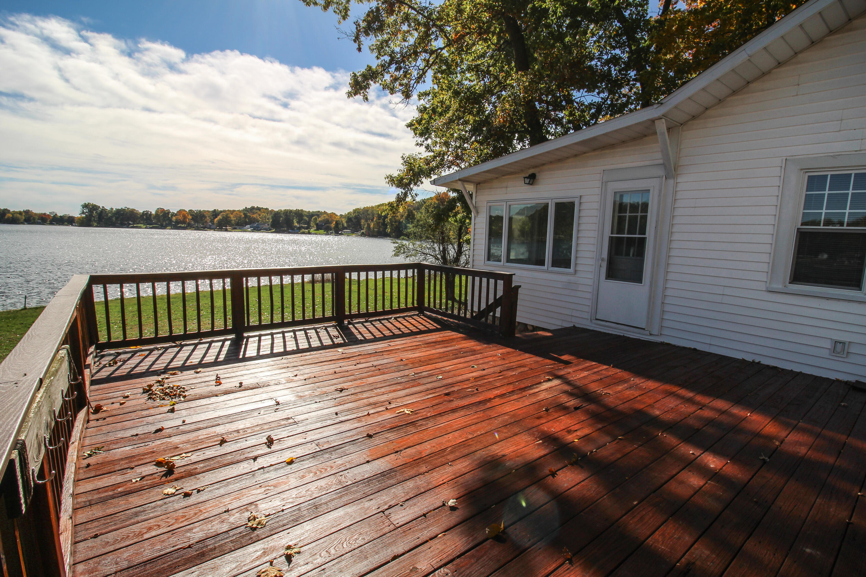 58463 Loop Road Property Photo 3