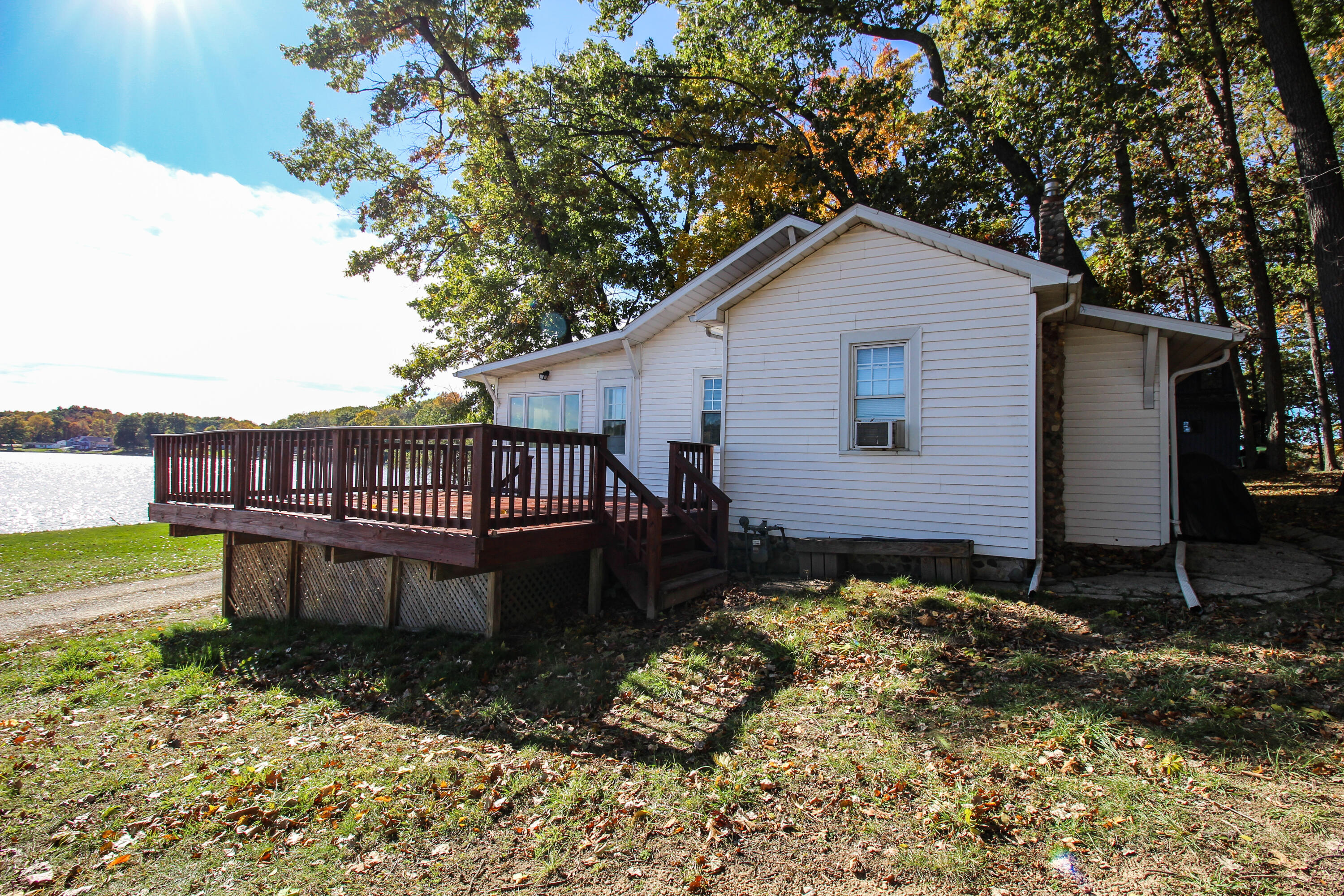 58463 Loop Road Property Photo 4